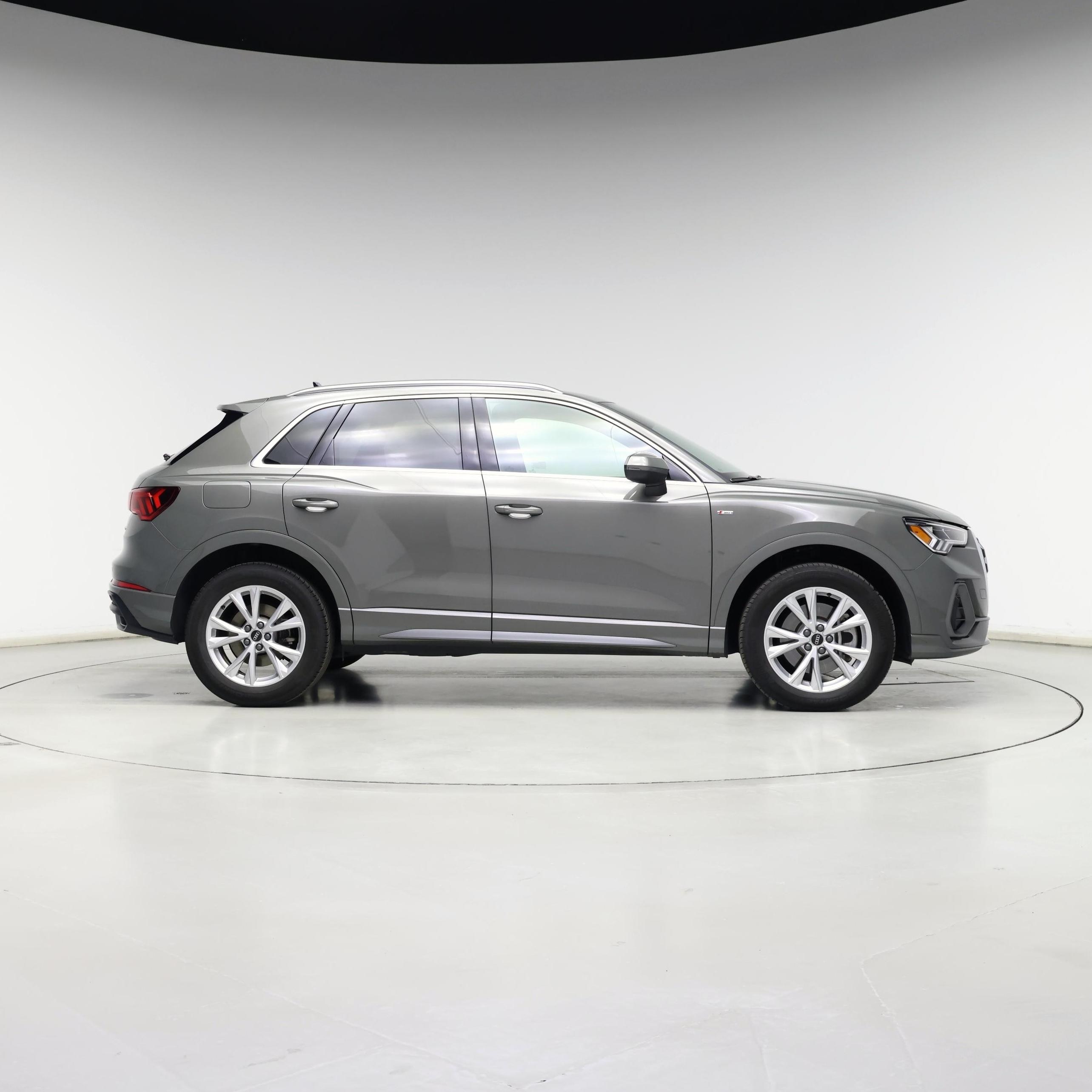 Thumbnail: 2021 Audi Q3 - 7