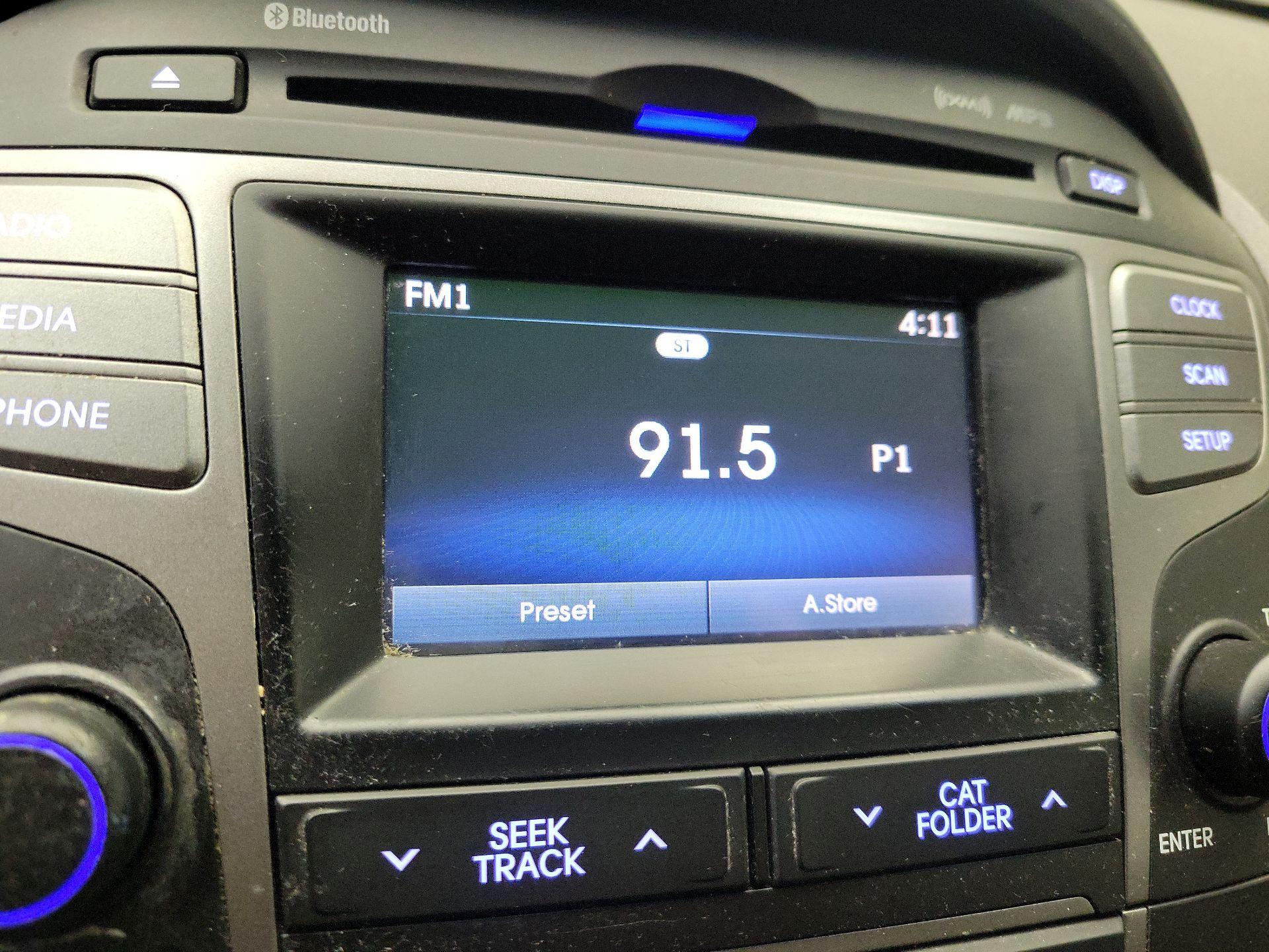 Thumbnail: 2015 Hyundai Tucson - 15