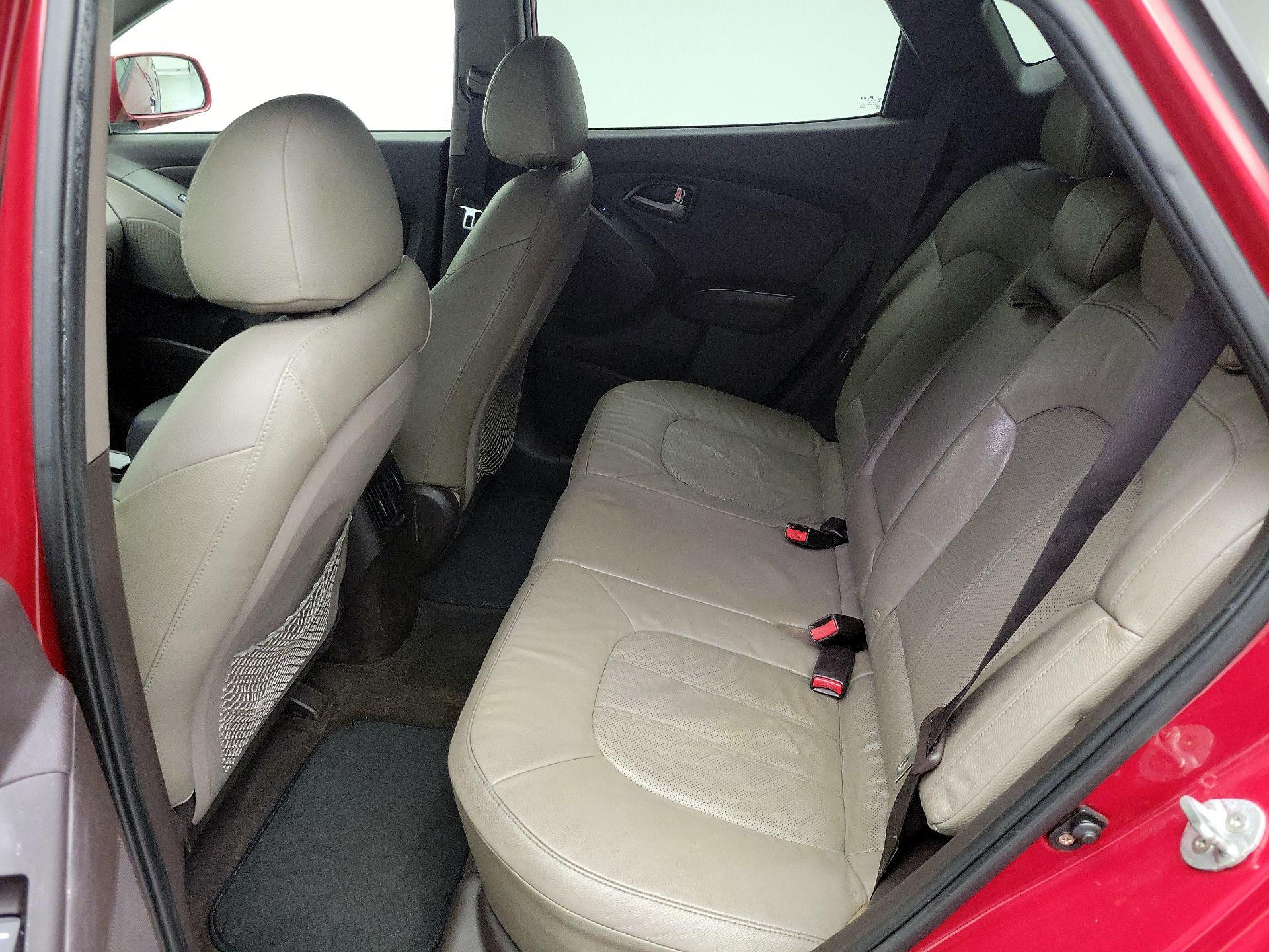 Thumbnail: 2015 Hyundai Tucson - 19