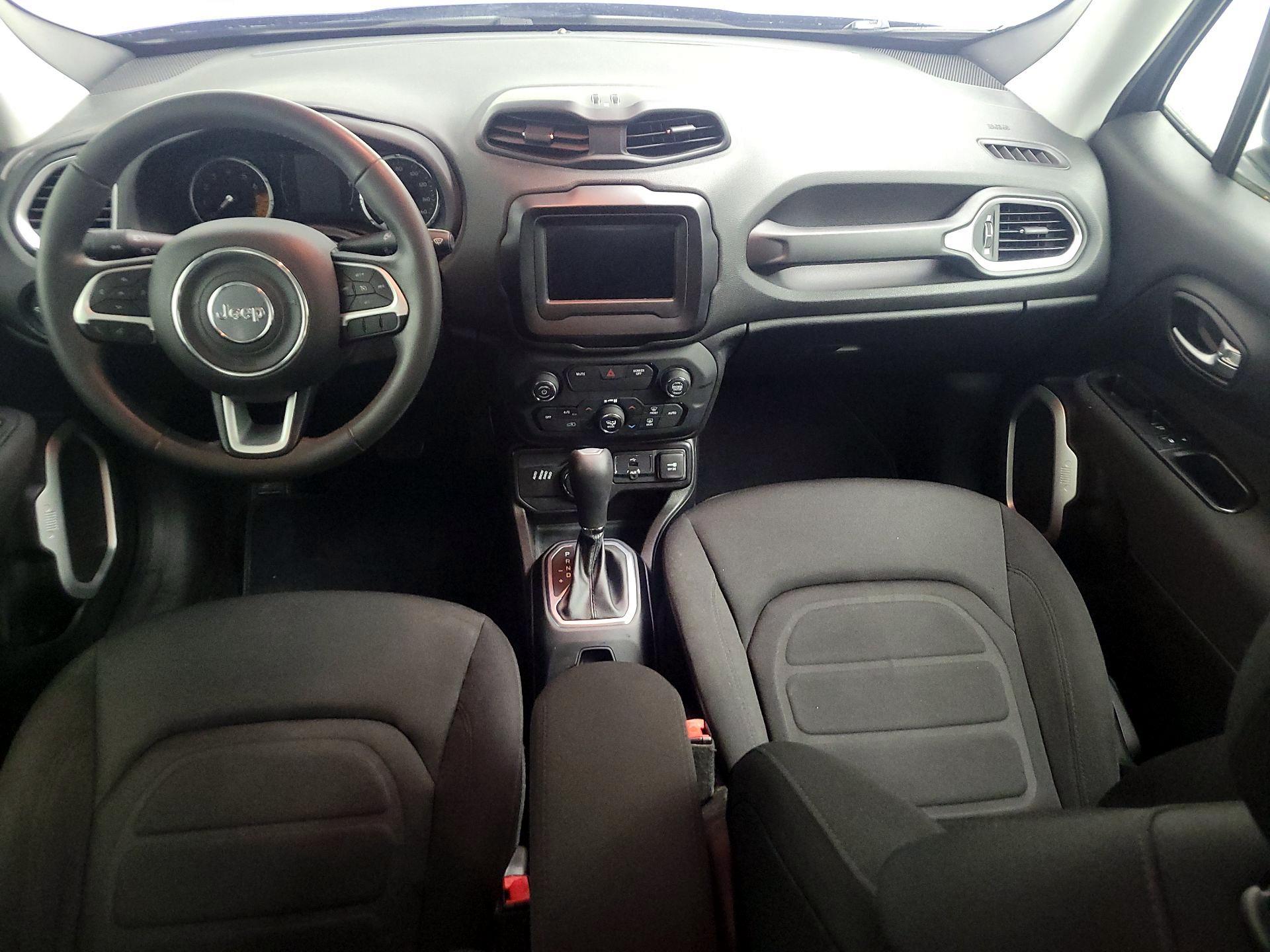 Thumbnail: 2018 Jeep Renegade - 9