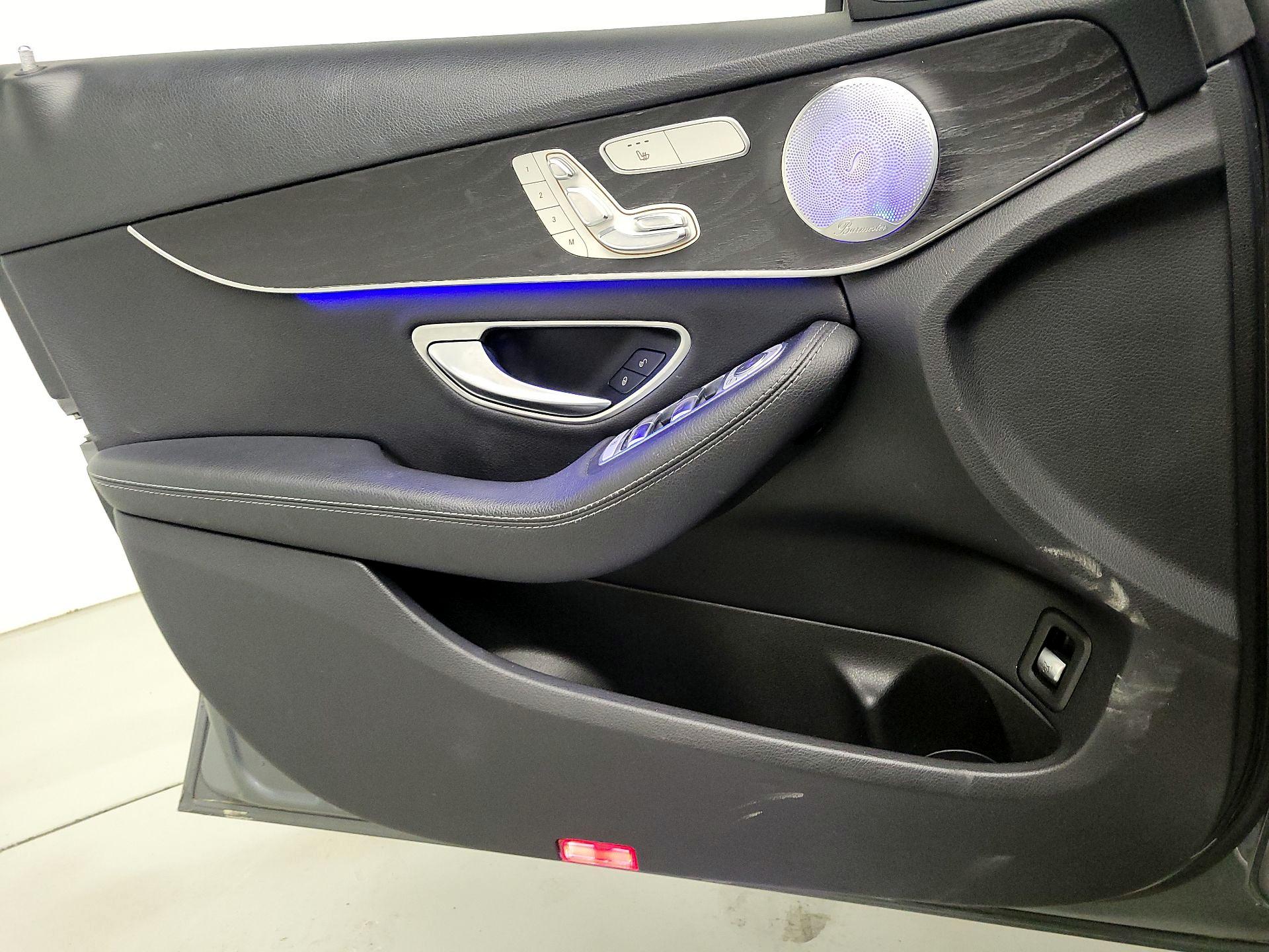 Thumbnail: 2017 Mercedes-Benz C-Class - 12