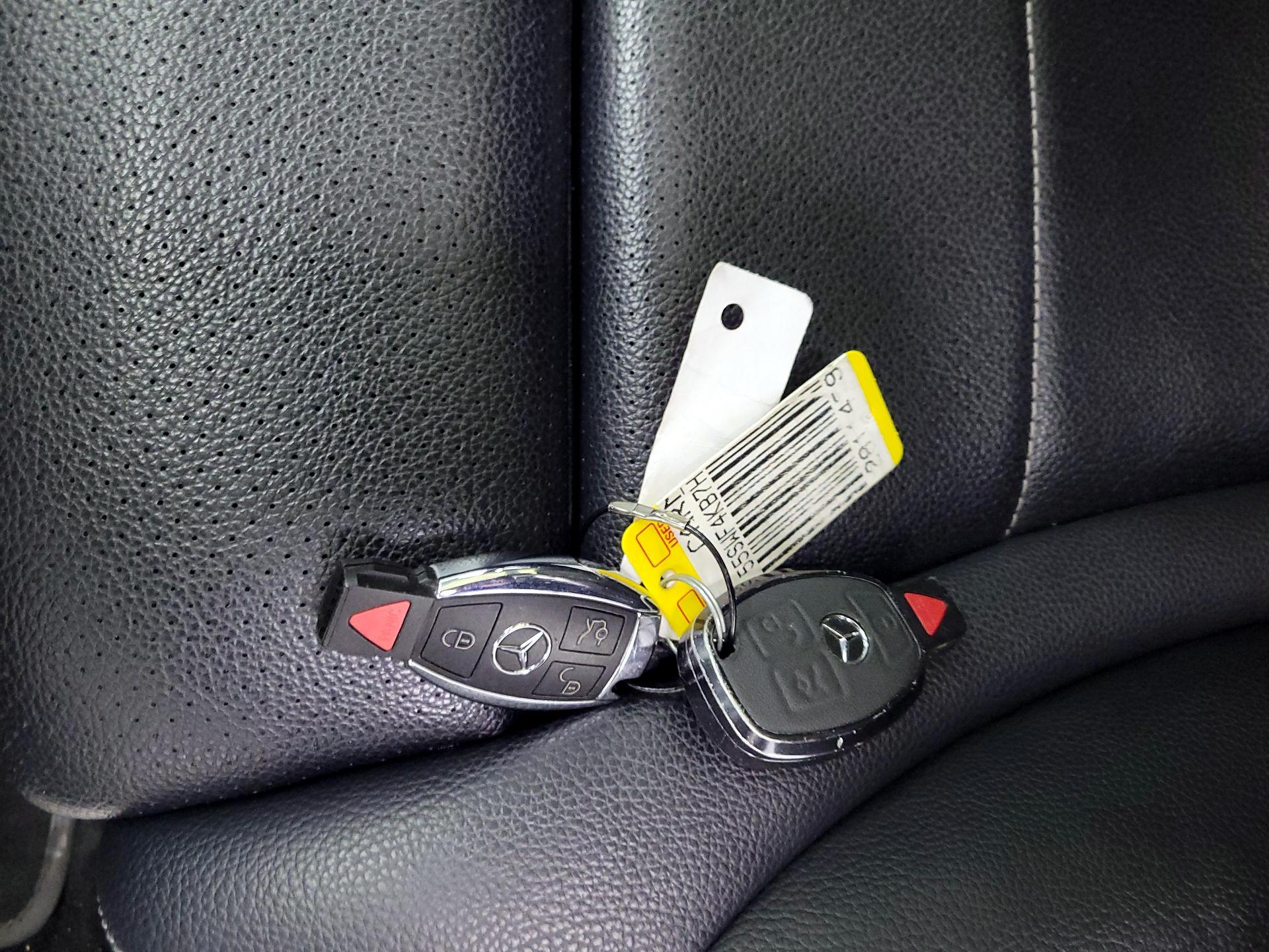 Thumbnail: 2017 Mercedes-Benz C-Class - 18