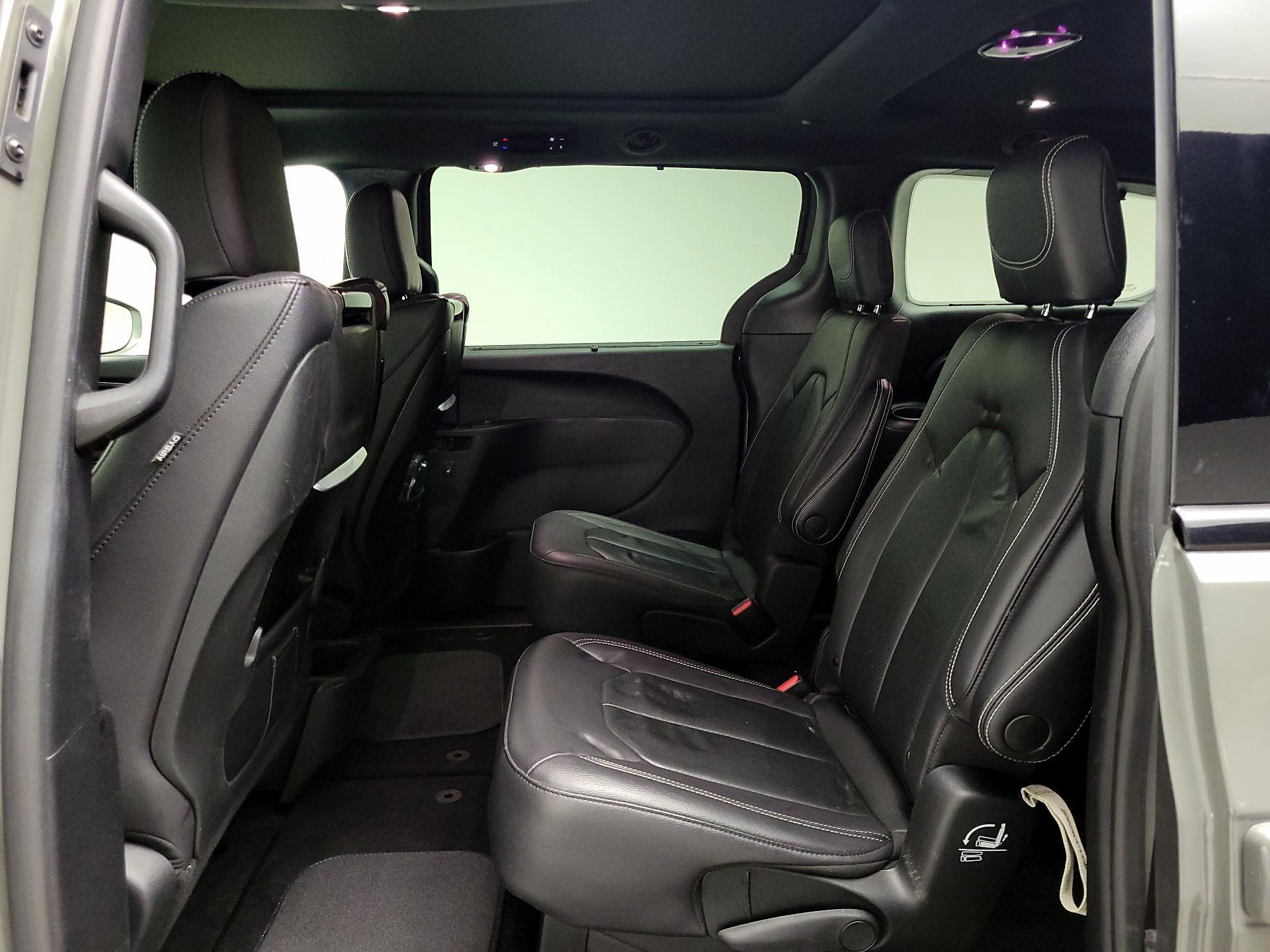 Thumbnail: 2021 Chrysler Pacifica - 20