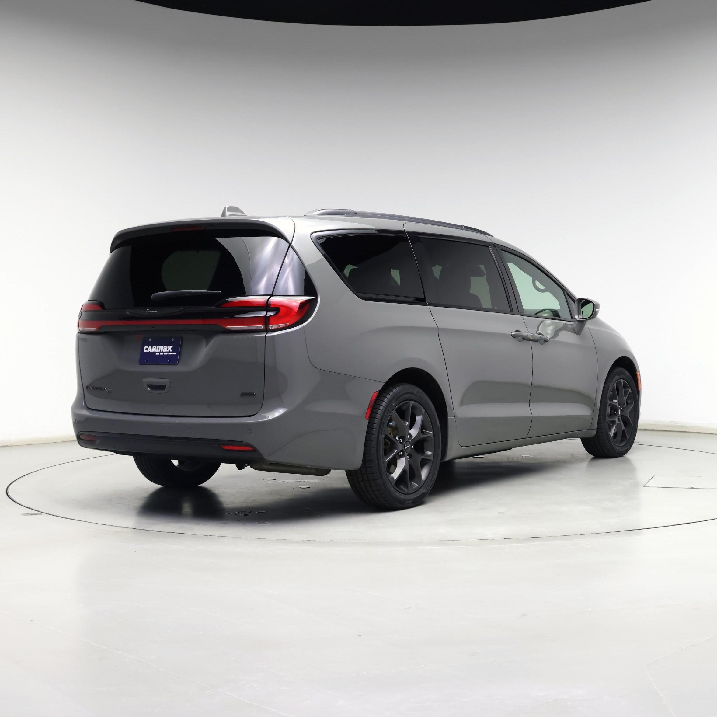 Thumbnail: 2021 Chrysler Pacifica - 8