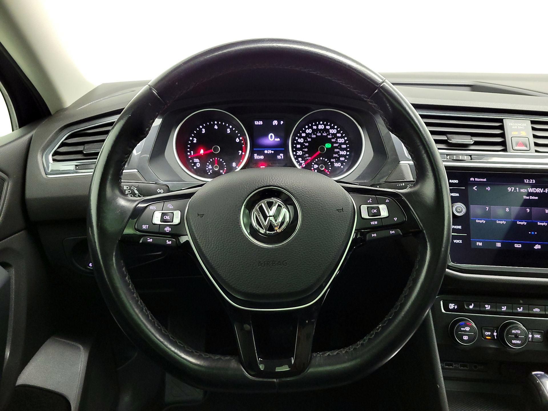 Thumbnail: 2019 Volkswagen Tiguan - 10