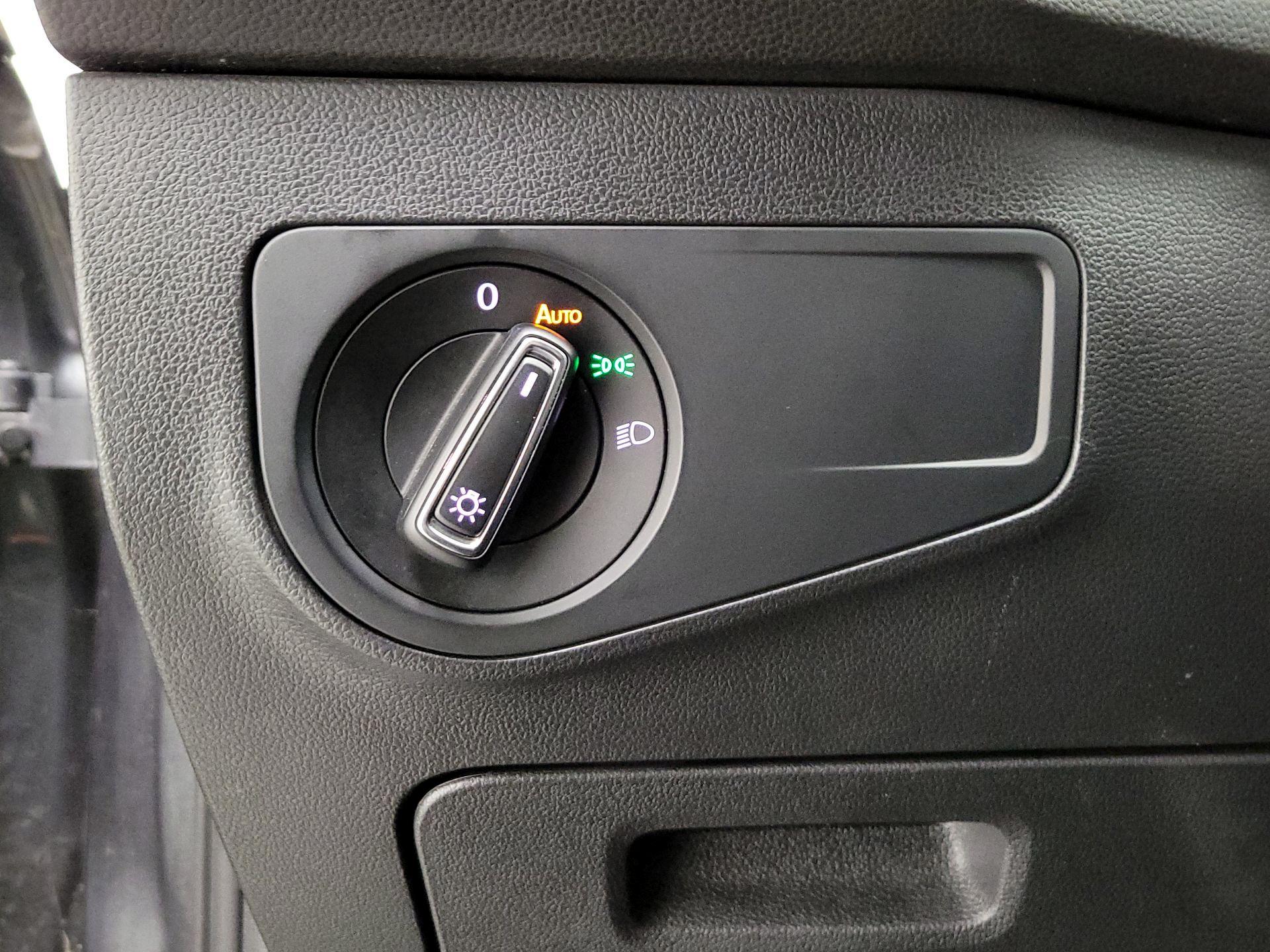 Thumbnail: 2019 Volkswagen Tiguan - 13