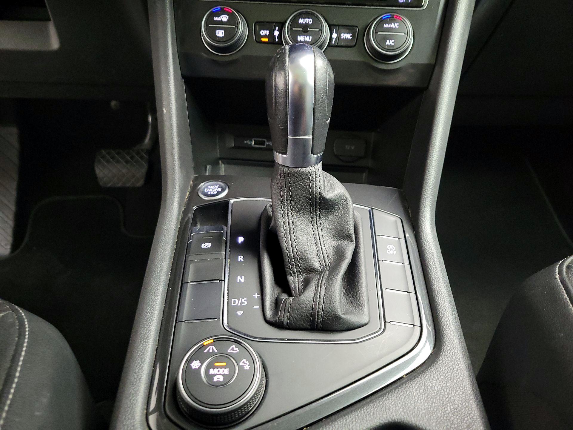 Thumbnail: 2019 Volkswagen Tiguan - 17