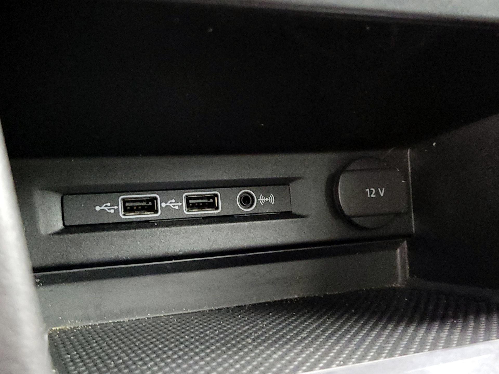 Thumbnail: 2019 Volkswagen Tiguan - 18