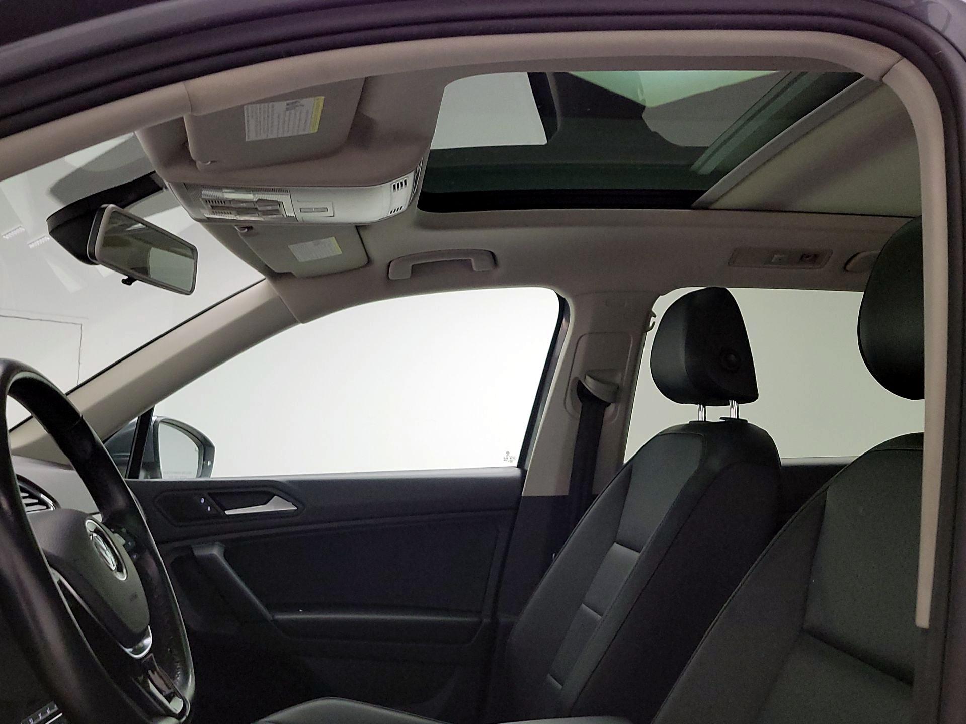 Thumbnail: 2019 Volkswagen Tiguan - 19