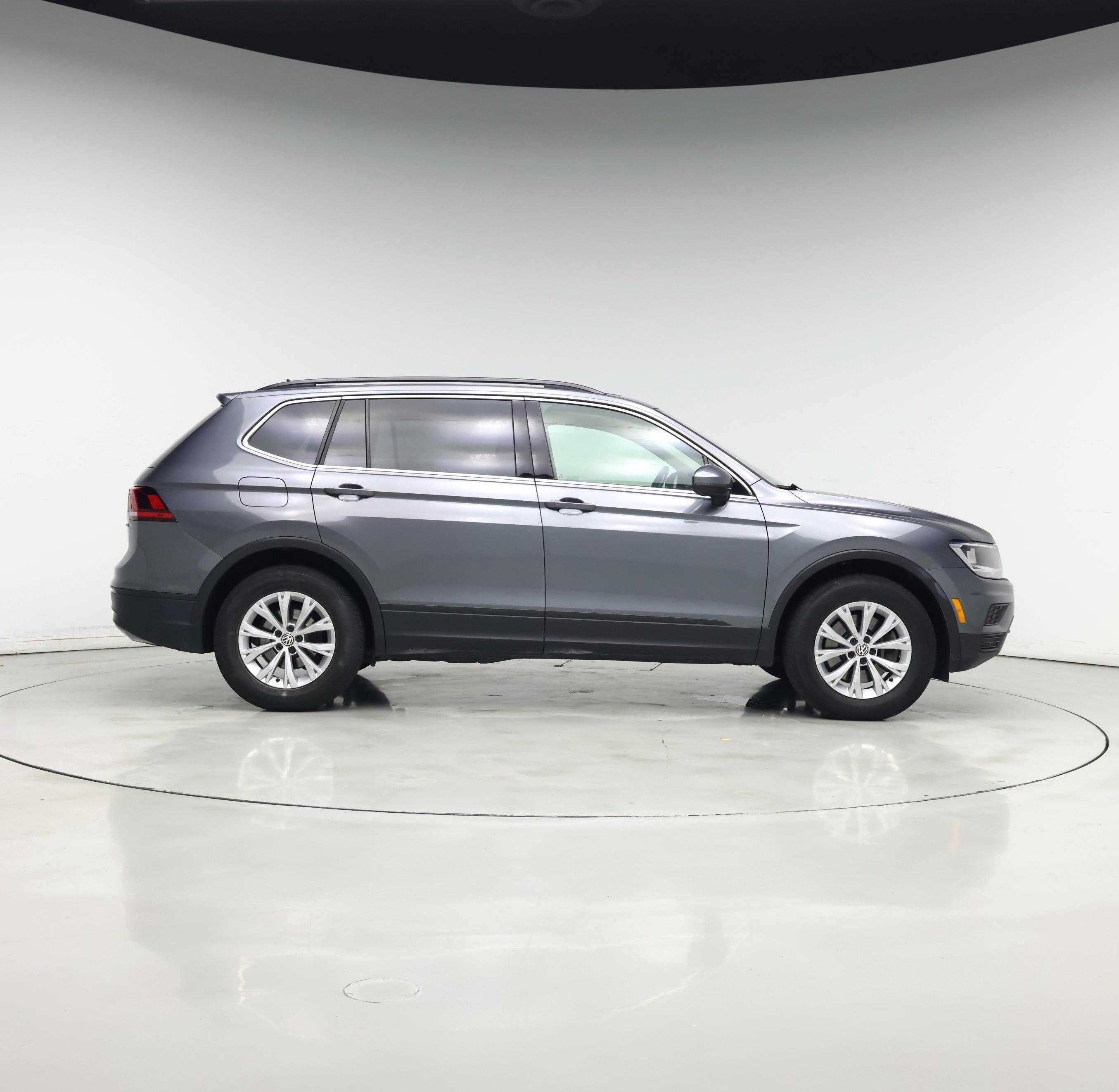 Thumbnail: 2019 Volkswagen Tiguan - 7