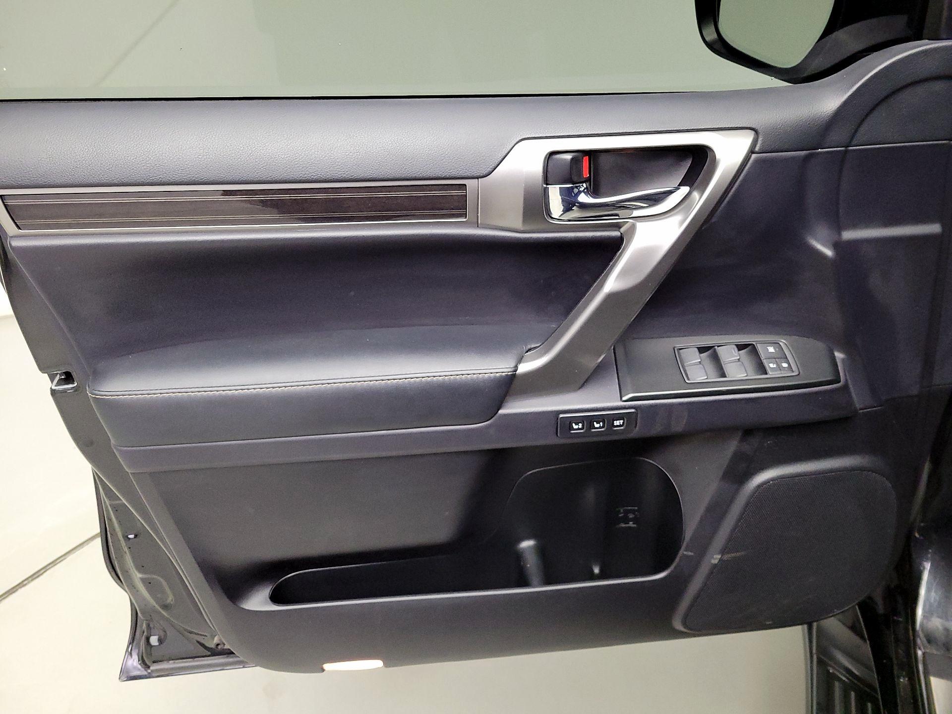 Thumbnail: 2023 Lexus GX - 12