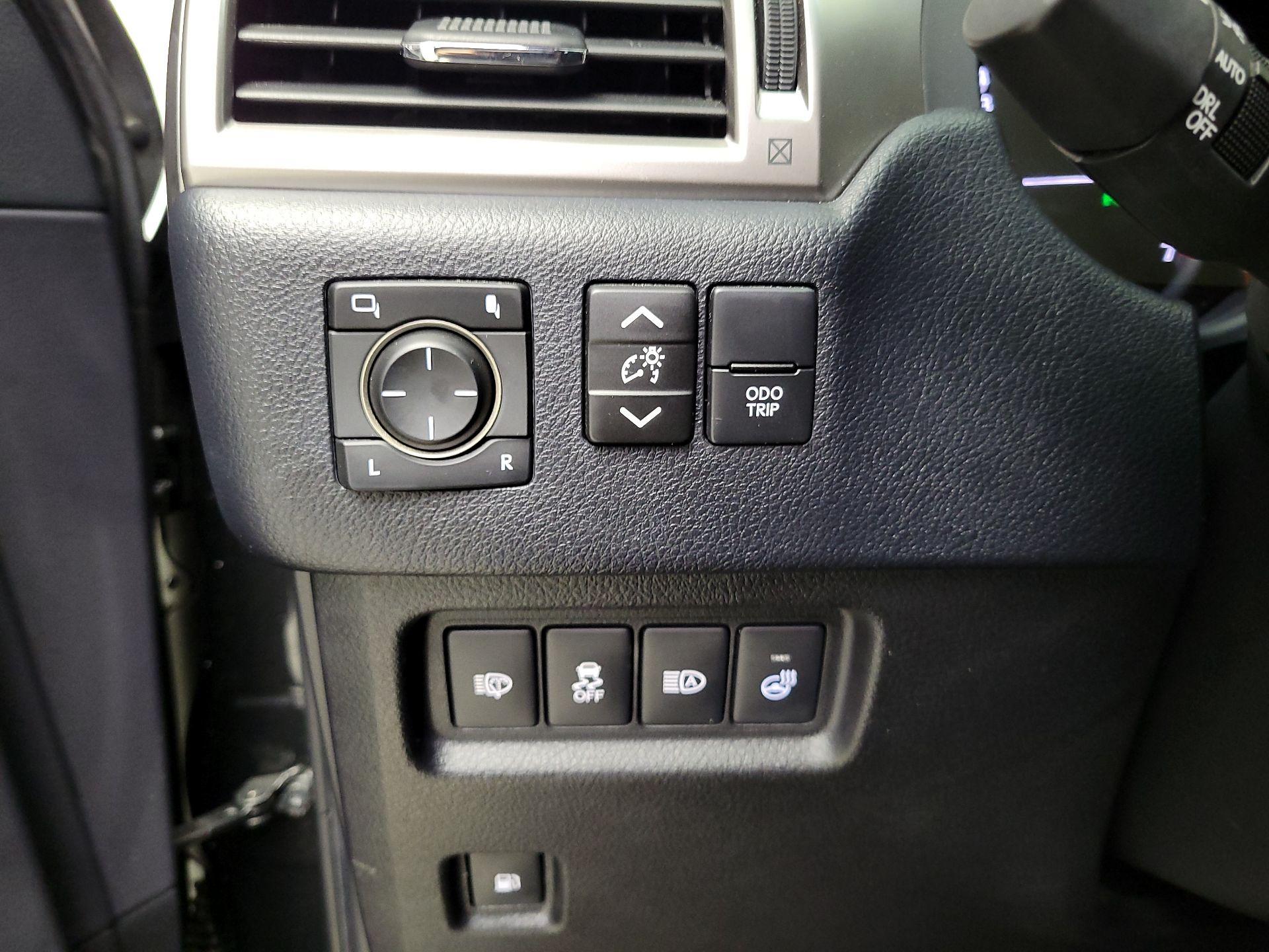 Thumbnail: 2023 Lexus GX - 13