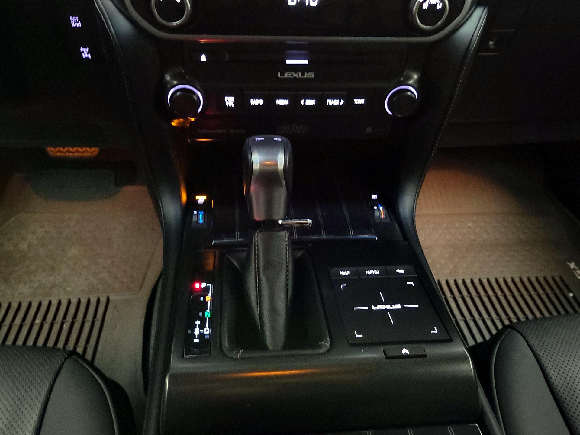 Thumbnail: 2023 Lexus GX - 18