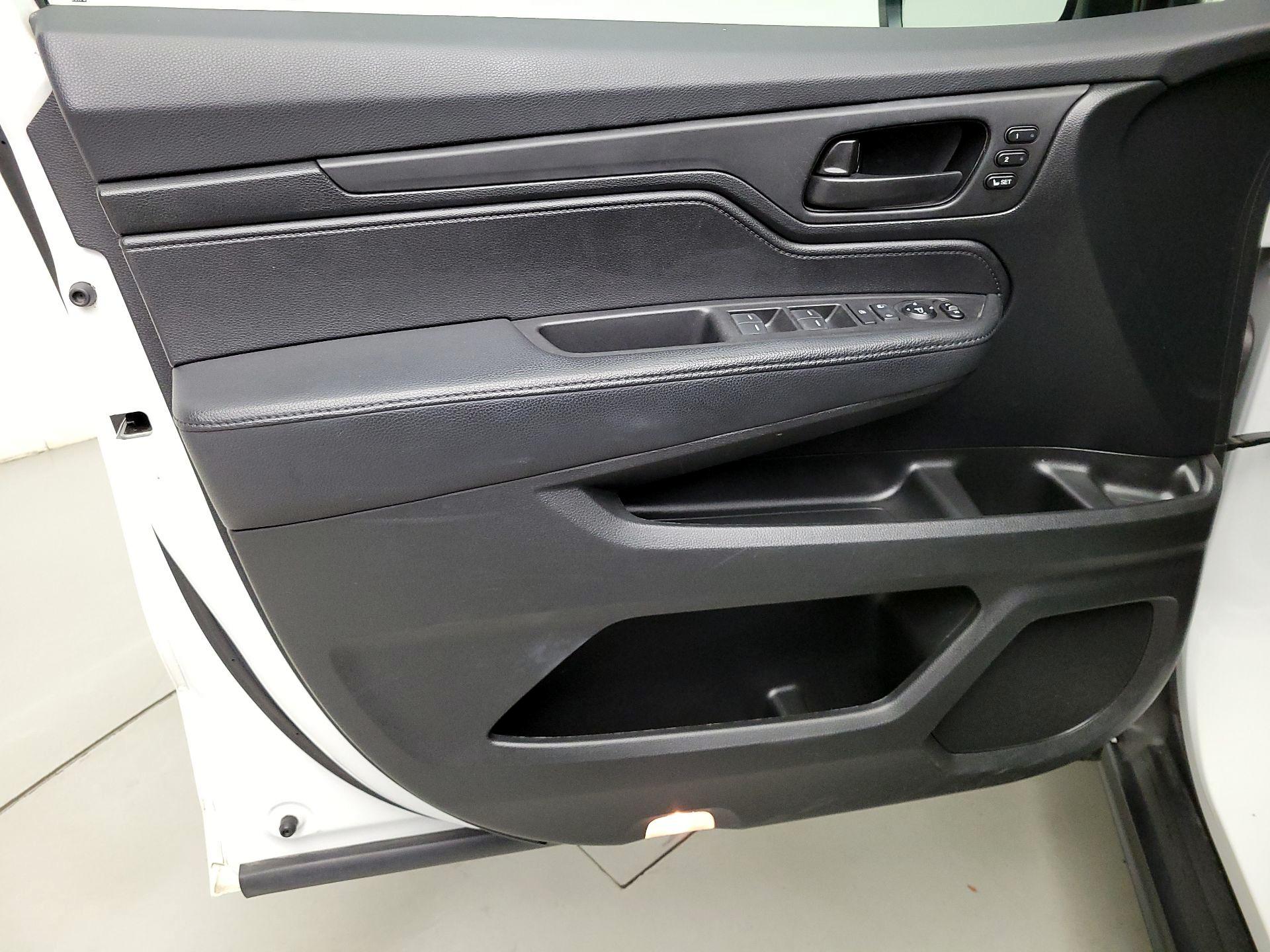 Thumbnail: 2021 Honda Odyssey - 12