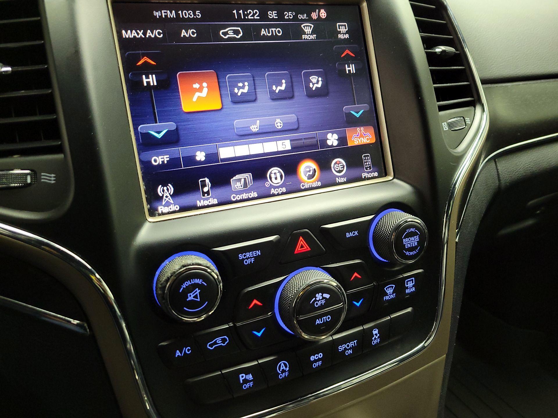 Thumbnail: 2017 Jeep Grand Cherokee - 16