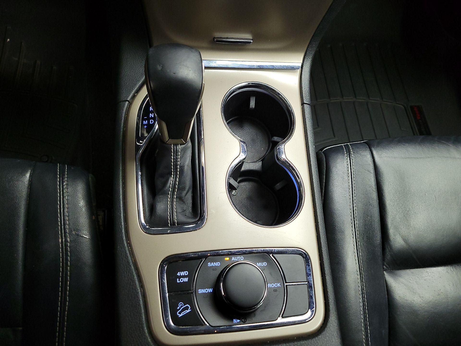 Thumbnail: 2017 Jeep Grand Cherokee - 17