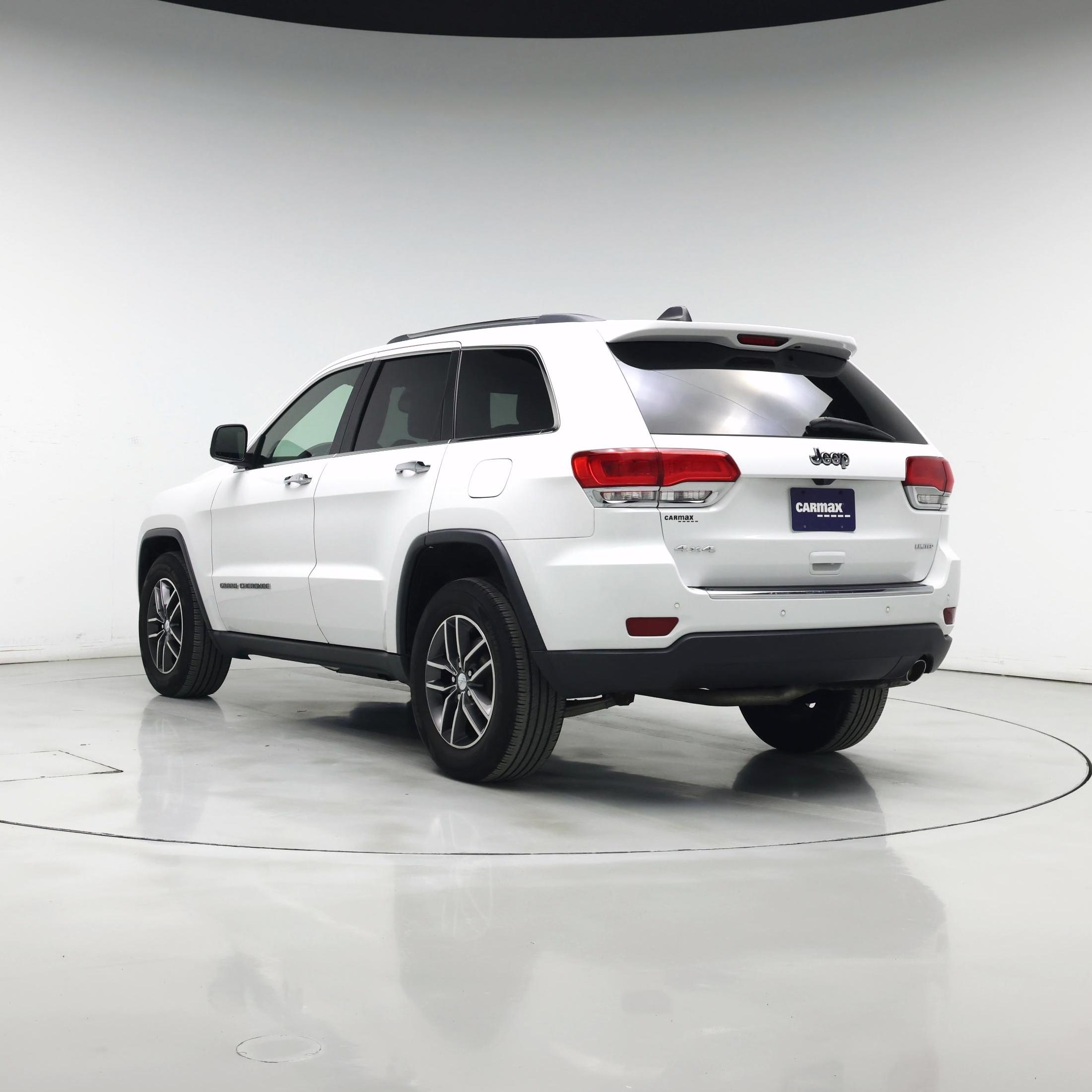 Thumbnail: 2017 Jeep Grand Cherokee - 2