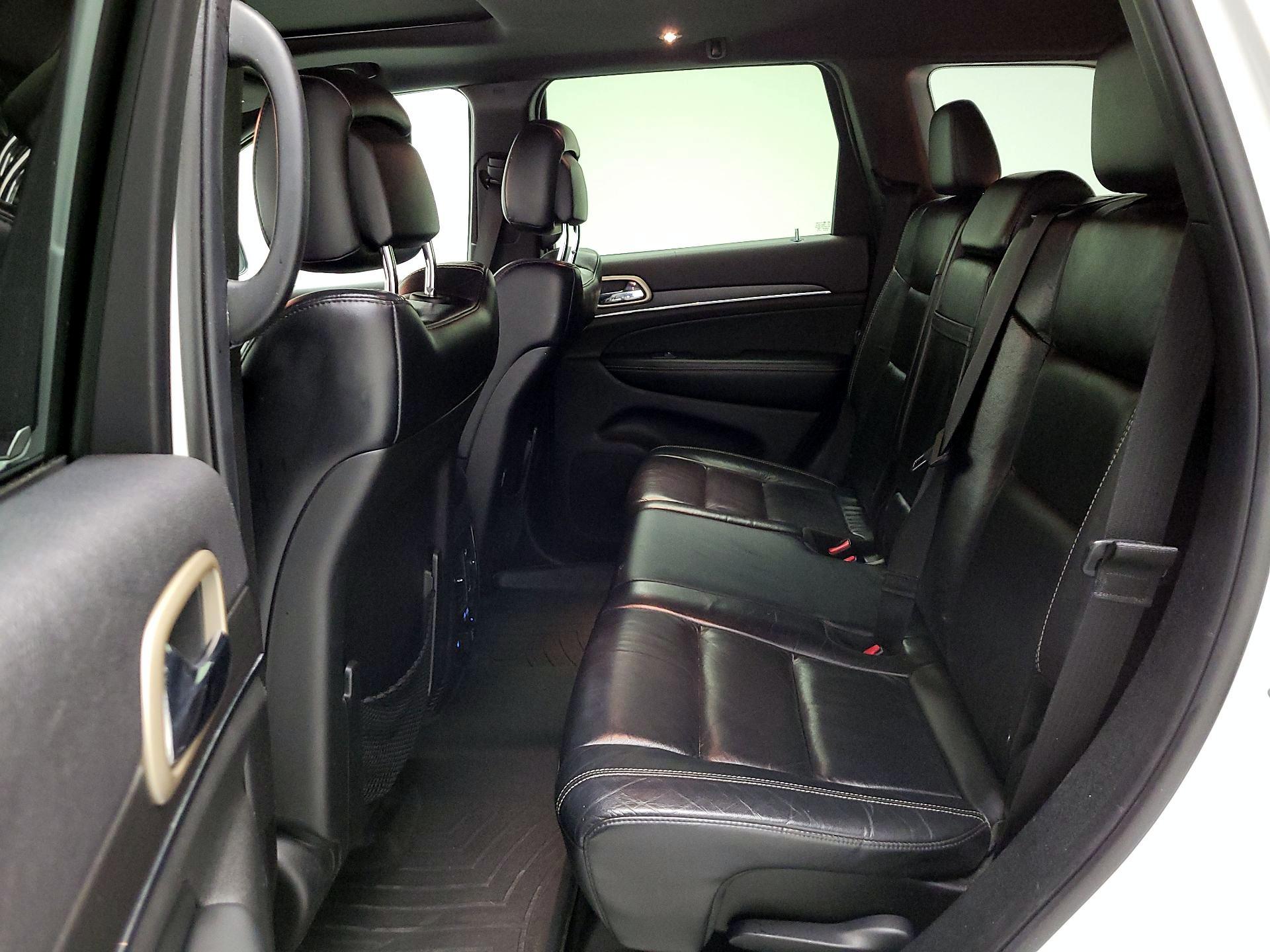 Thumbnail: 2017 Jeep Grand Cherokee - 19