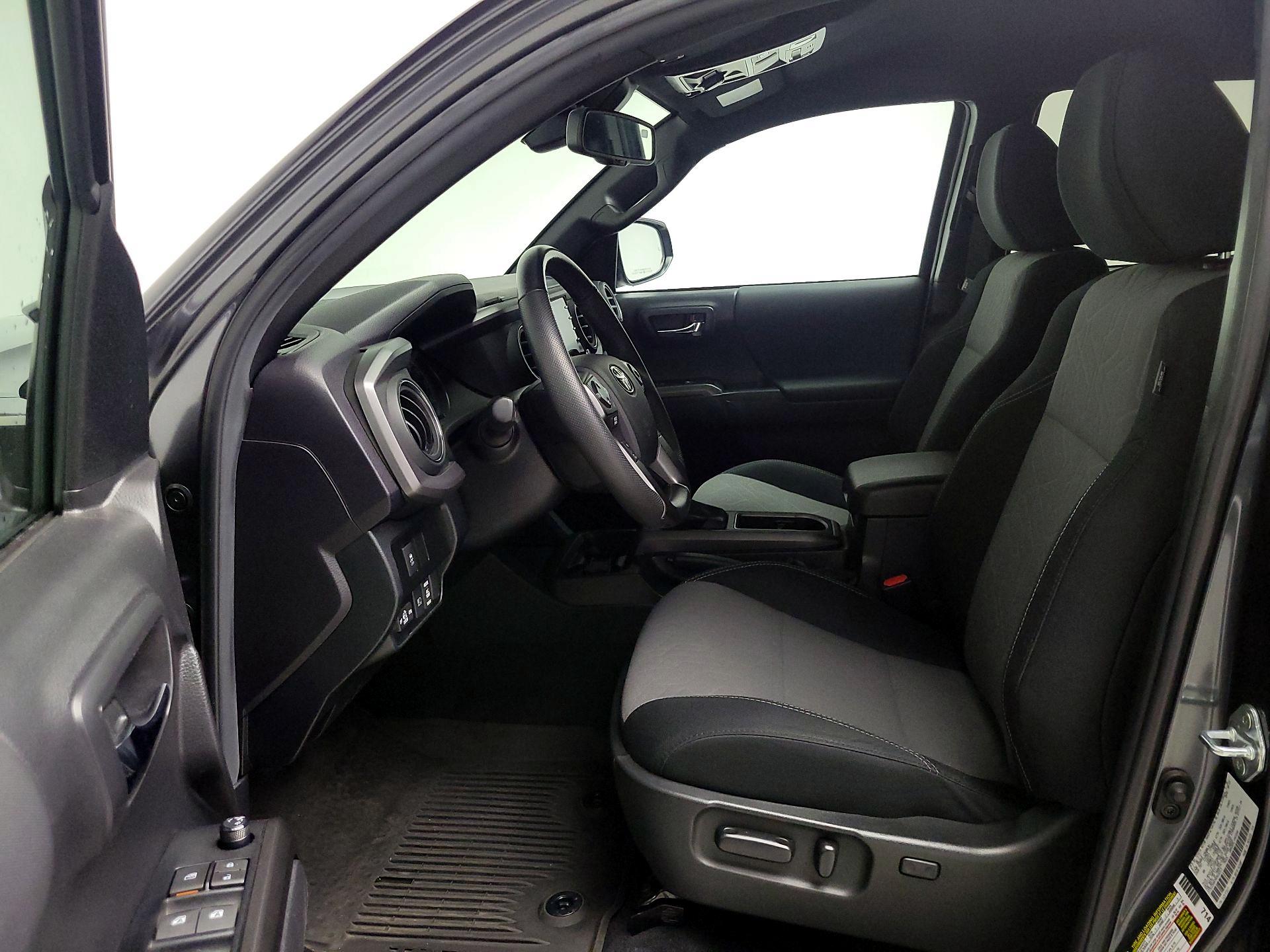 Thumbnail: 2022 Toyota Tacoma - 11