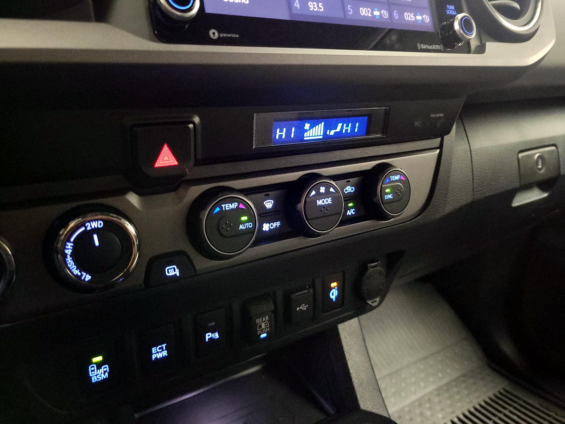 Thumbnail: 2022 Toyota Tacoma - 16