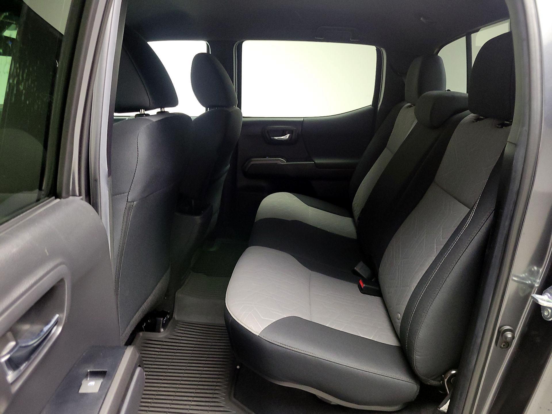 Thumbnail: 2022 Toyota Tacoma - 19