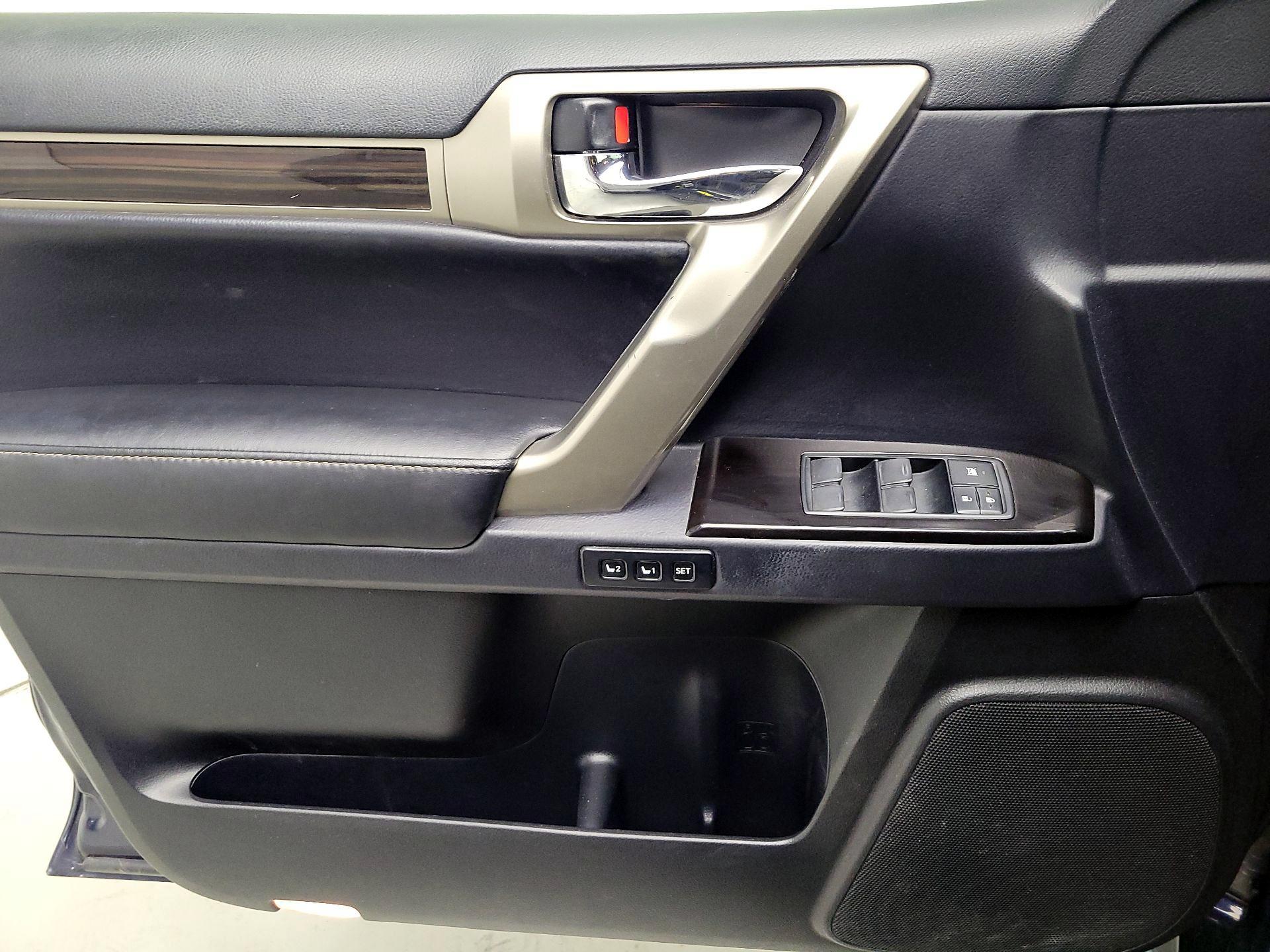 Thumbnail: 2017 Lexus GX - 12