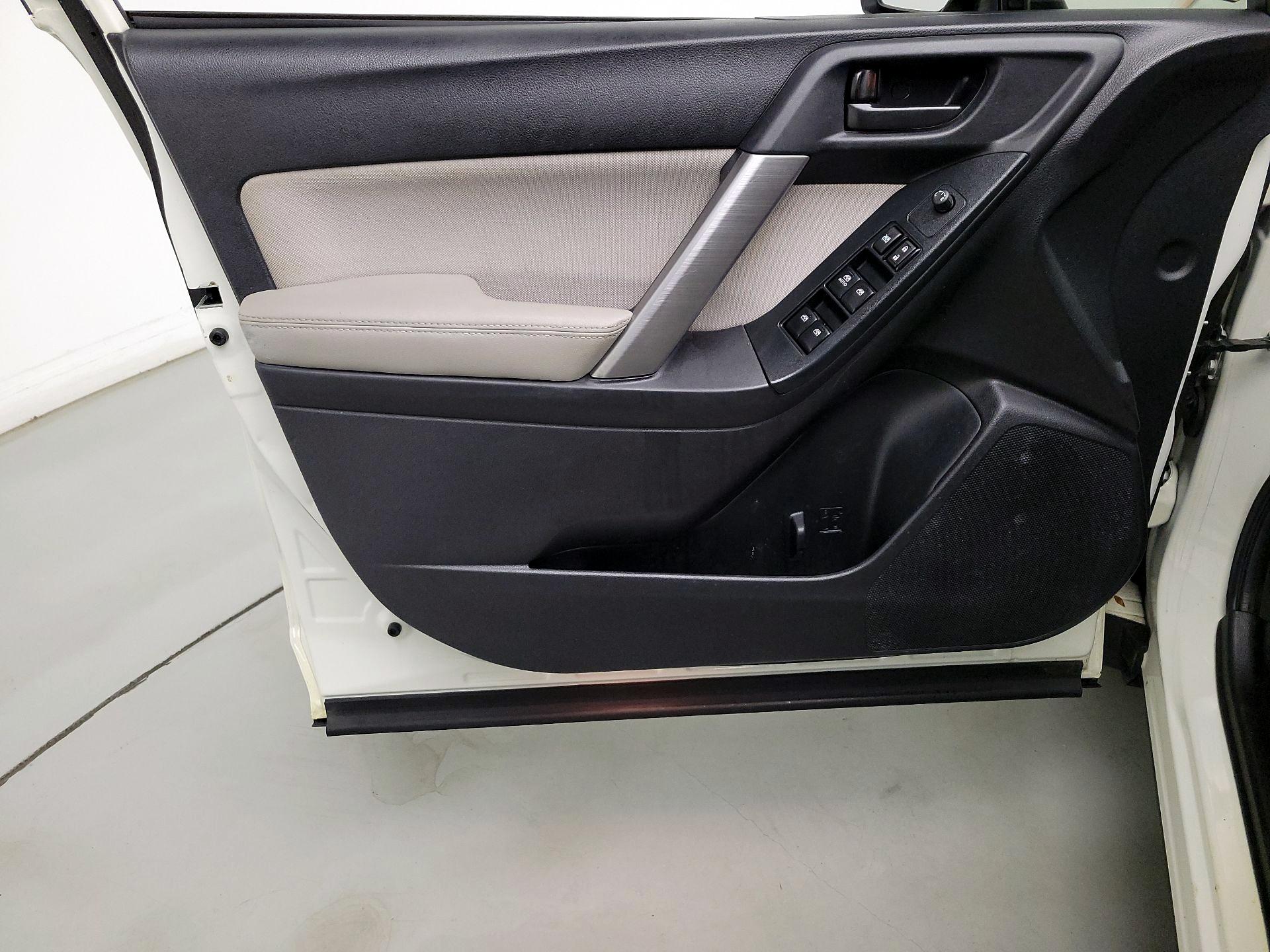 Thumbnail: 2016 Subaru Forester - 12