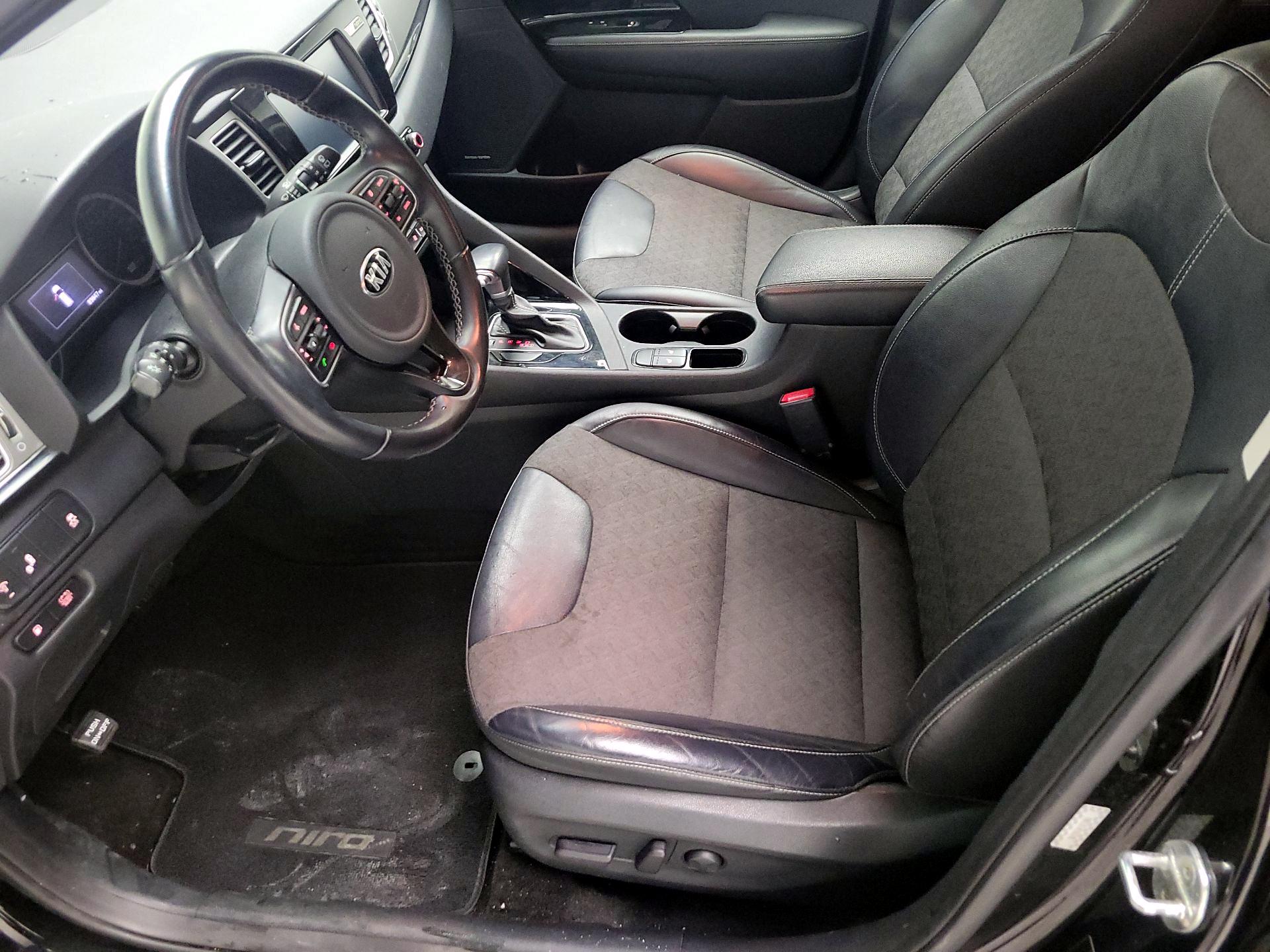 Thumbnail: 2017 Kia Niro - 11