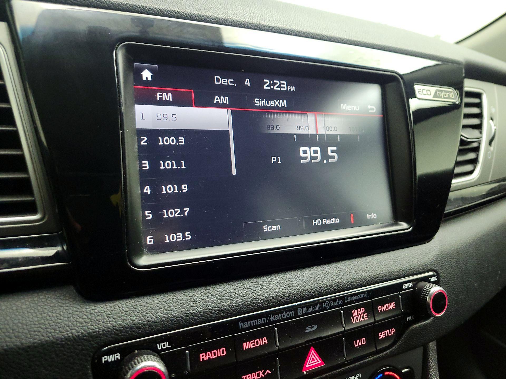 Thumbnail: 2017 Kia Niro - 13