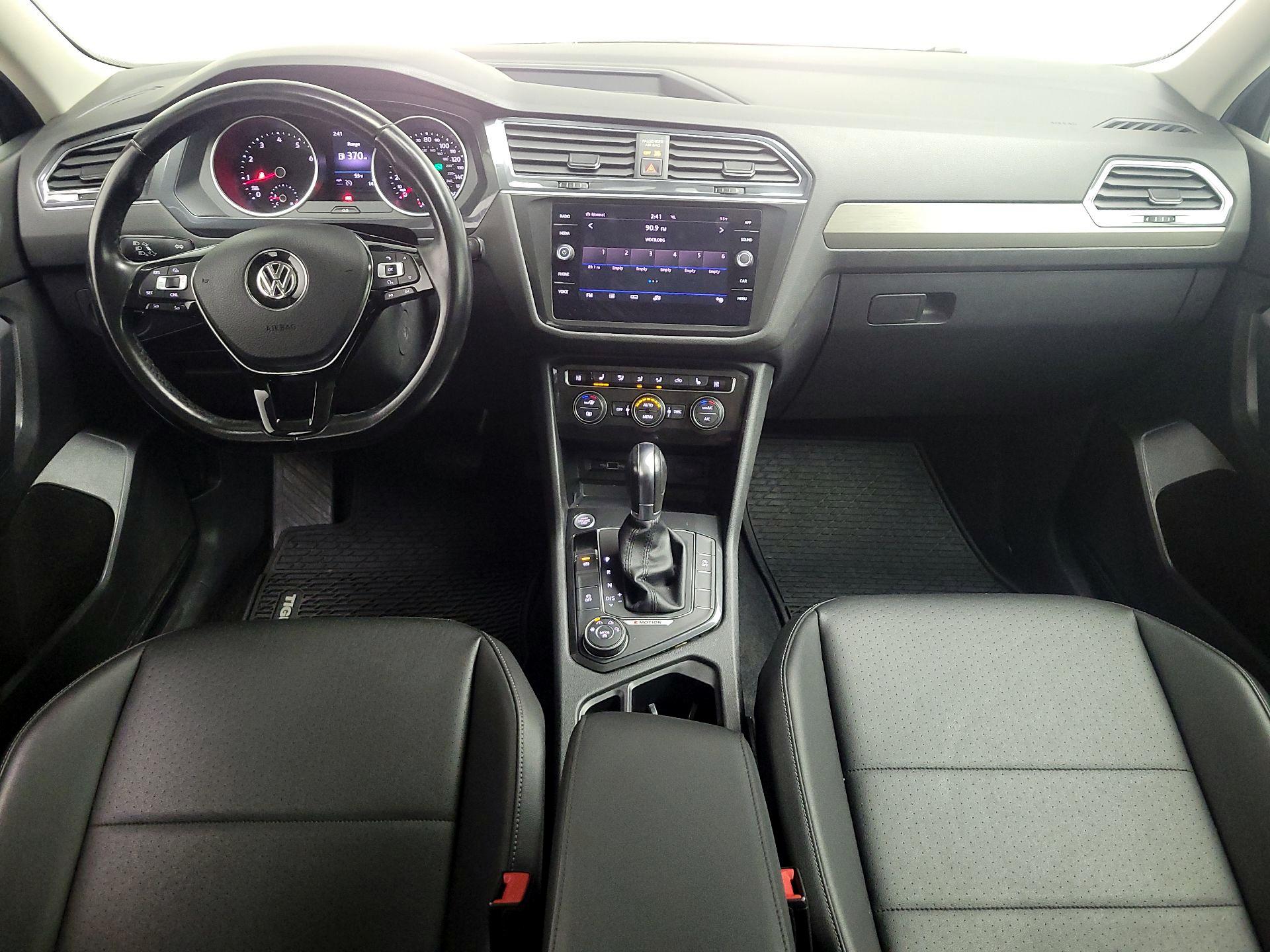 Thumbnail: 2018 Volkswagen Tiguan - 9