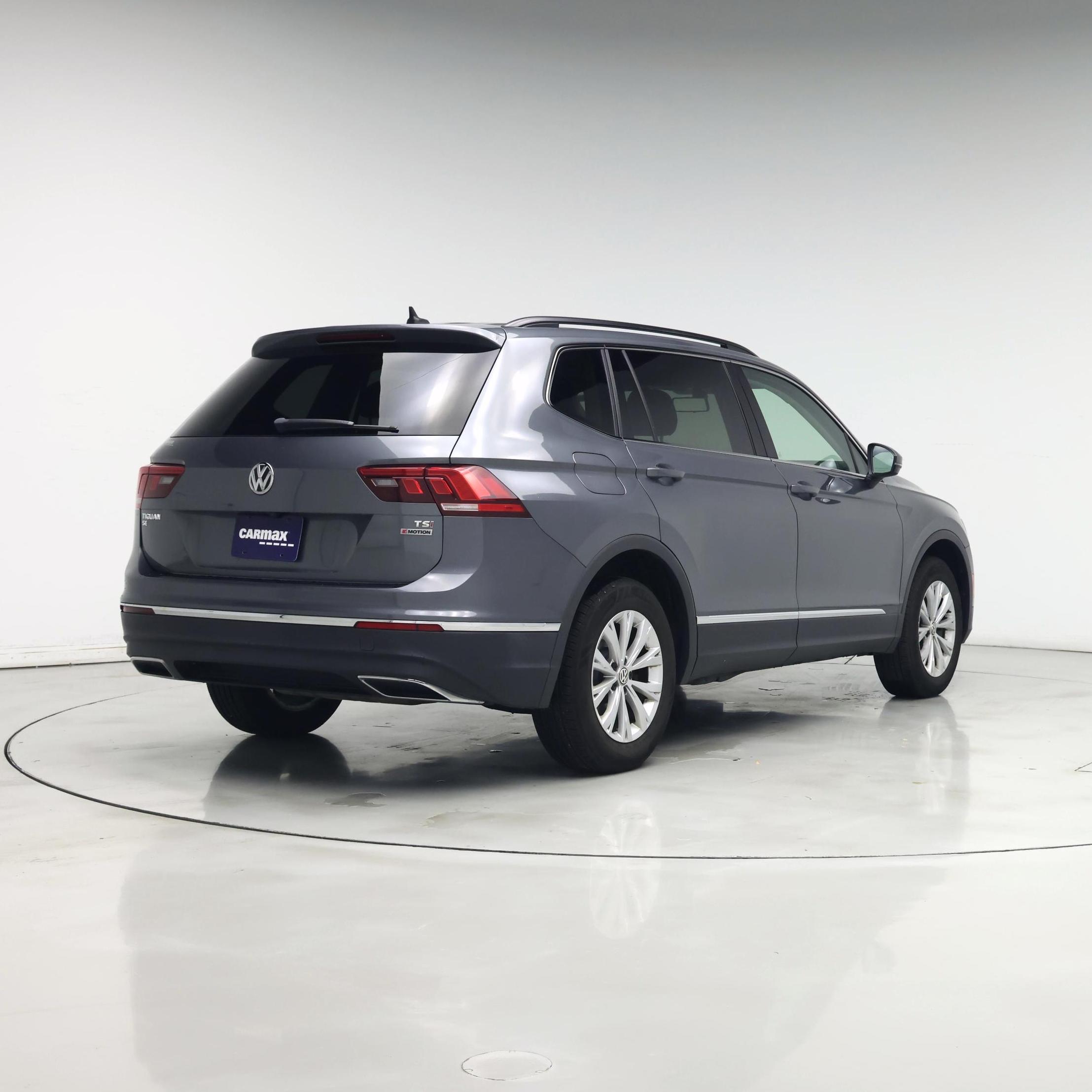 Thumbnail: 2018 Volkswagen Tiguan - 8