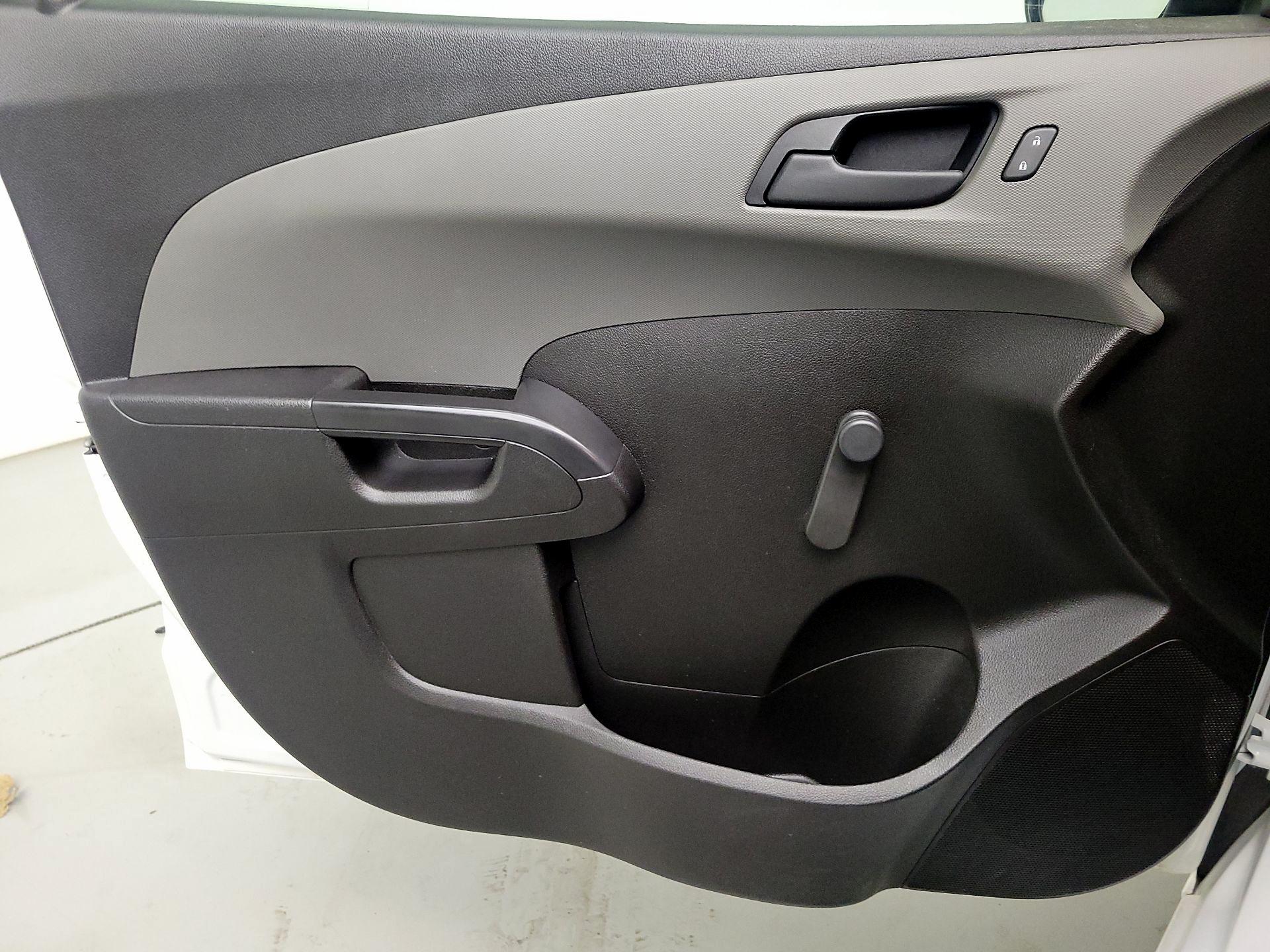 Thumbnail: 2017 Chevrolet Sonic - 12