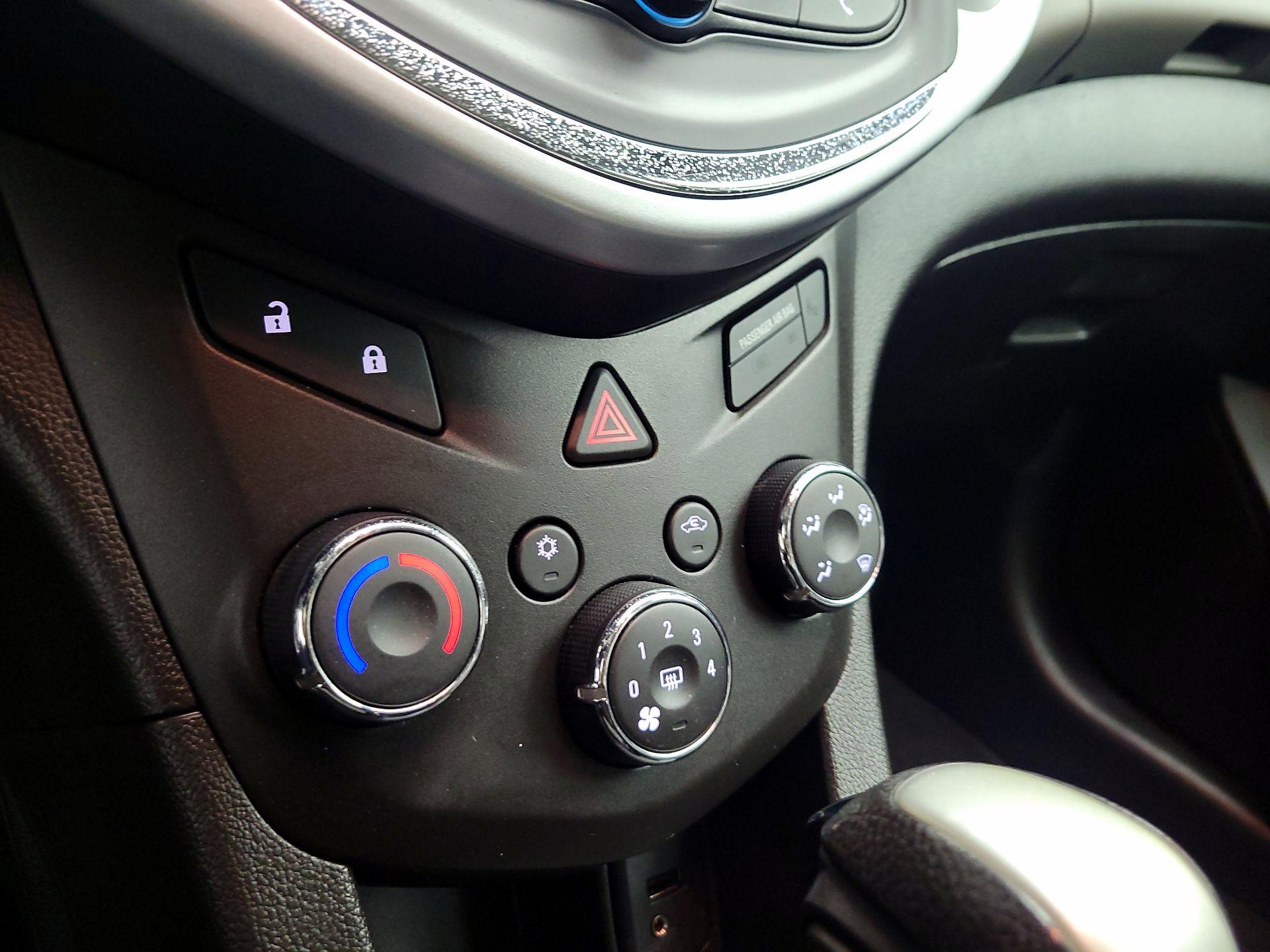 Thumbnail: 2017 Chevrolet Sonic - 14