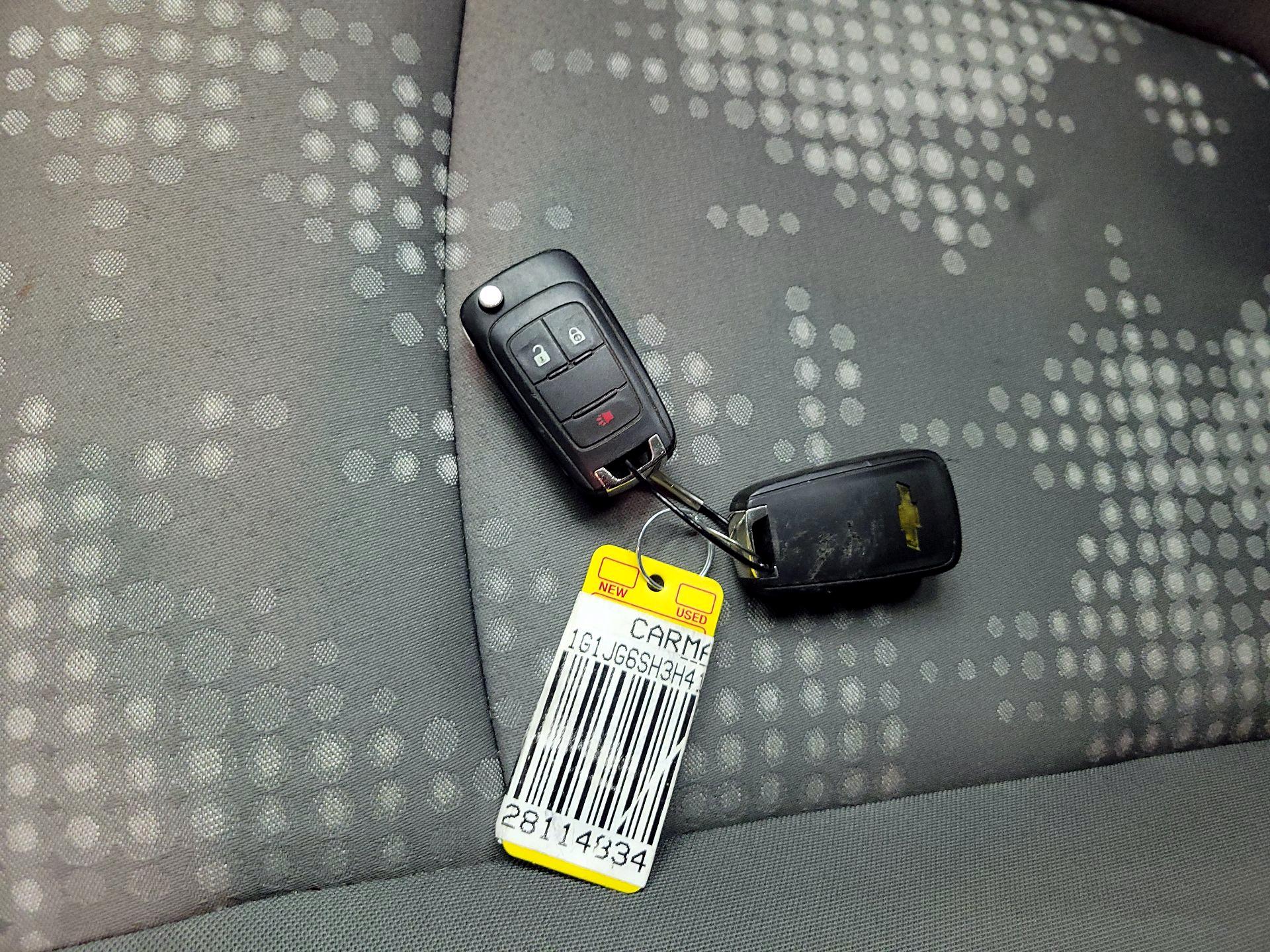 Thumbnail: 2017 Chevrolet Sonic - 18