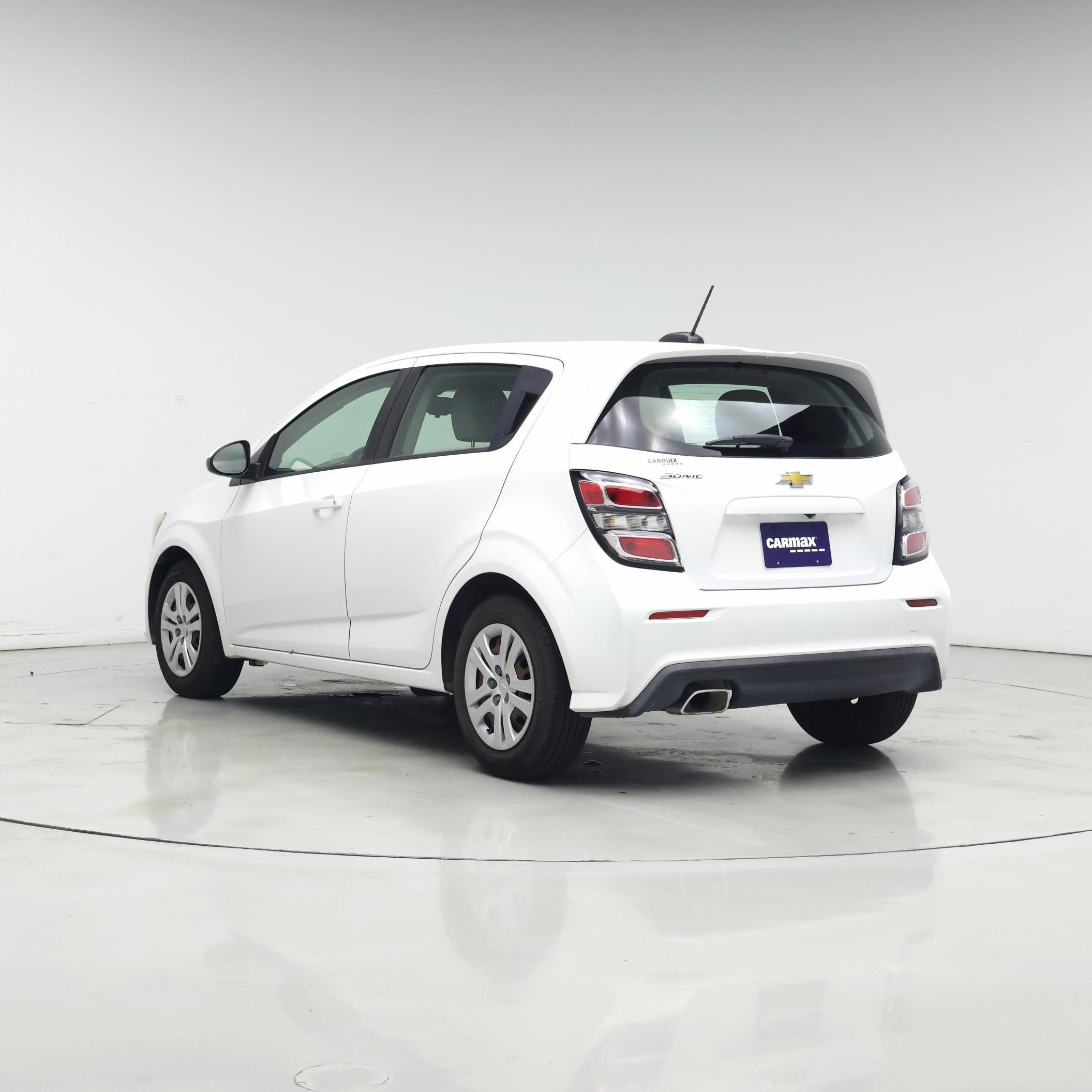 Thumbnail: 2017 Chevrolet Sonic - 2