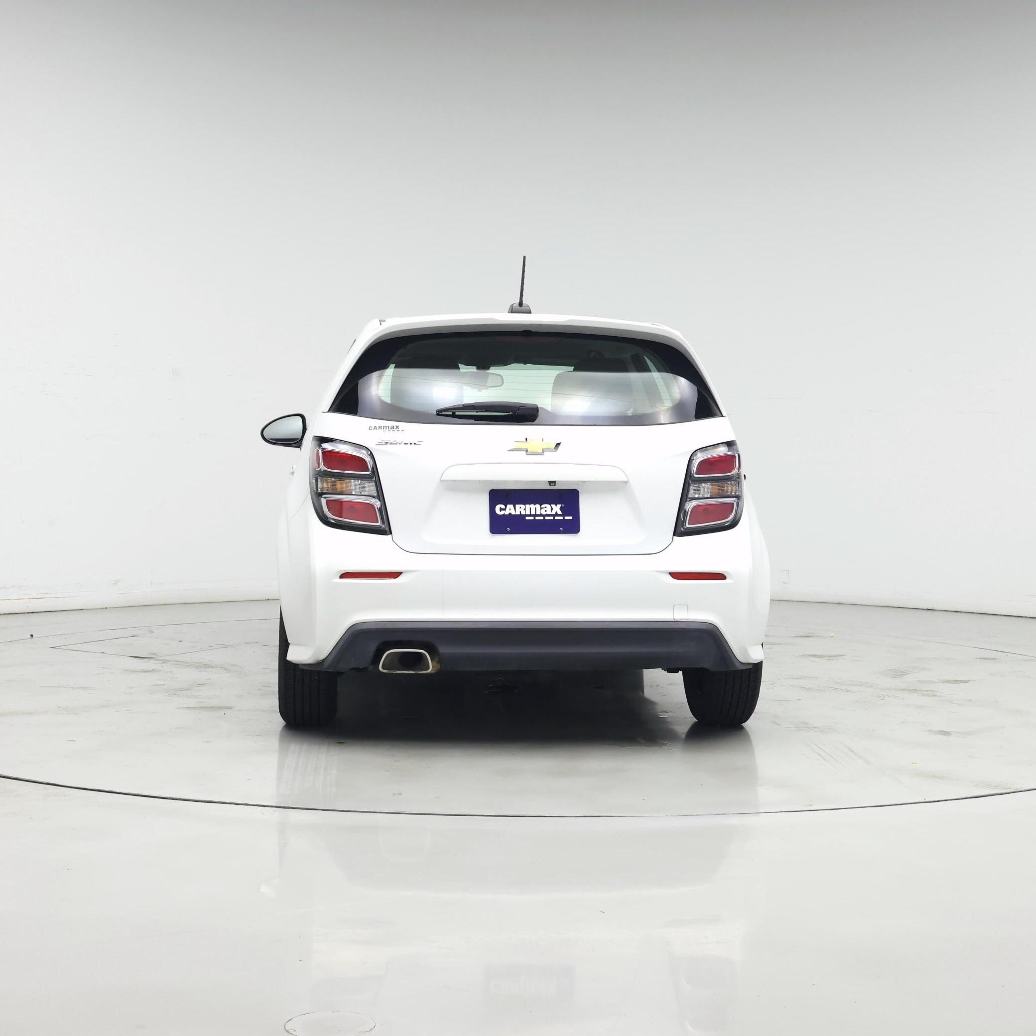 Thumbnail: 2017 Chevrolet Sonic - 6