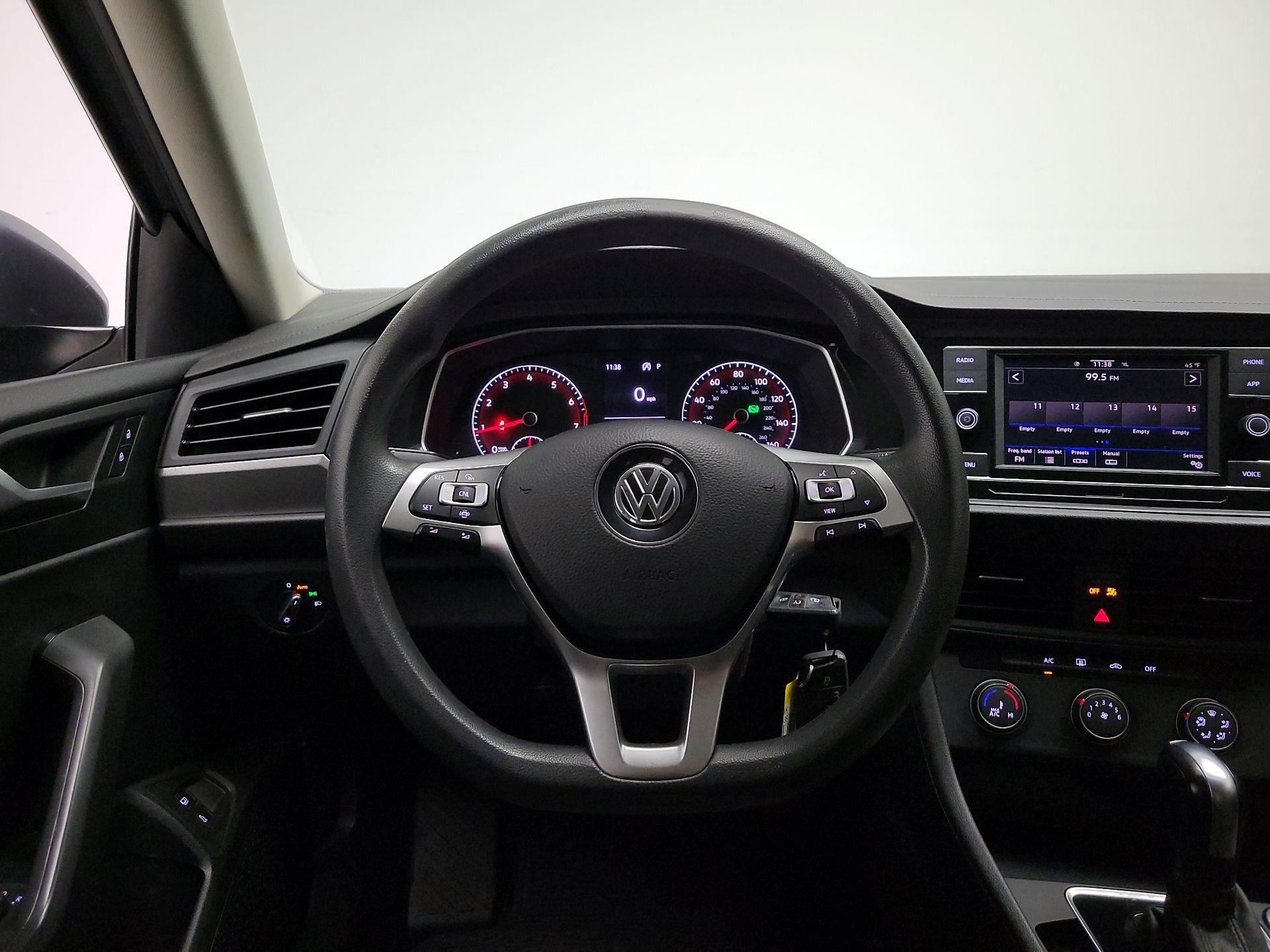Thumbnail: 2021 Volkswagen Jetta - 10