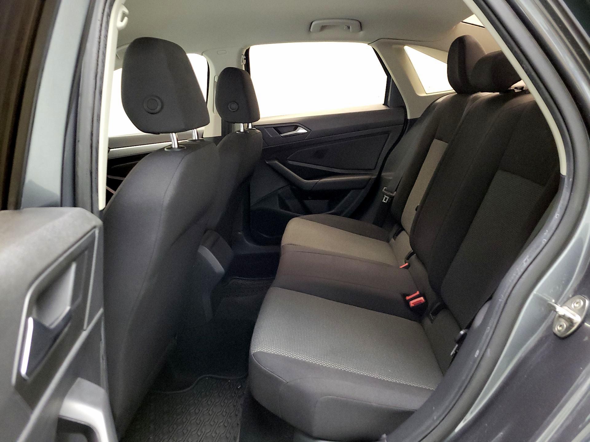 Thumbnail: 2021 Volkswagen Jetta - 18