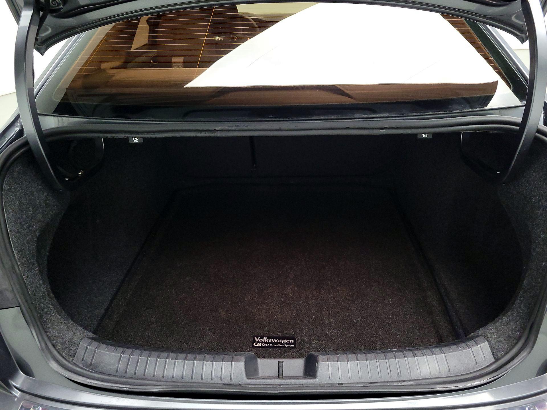 Thumbnail: 2021 Volkswagen Jetta - 19