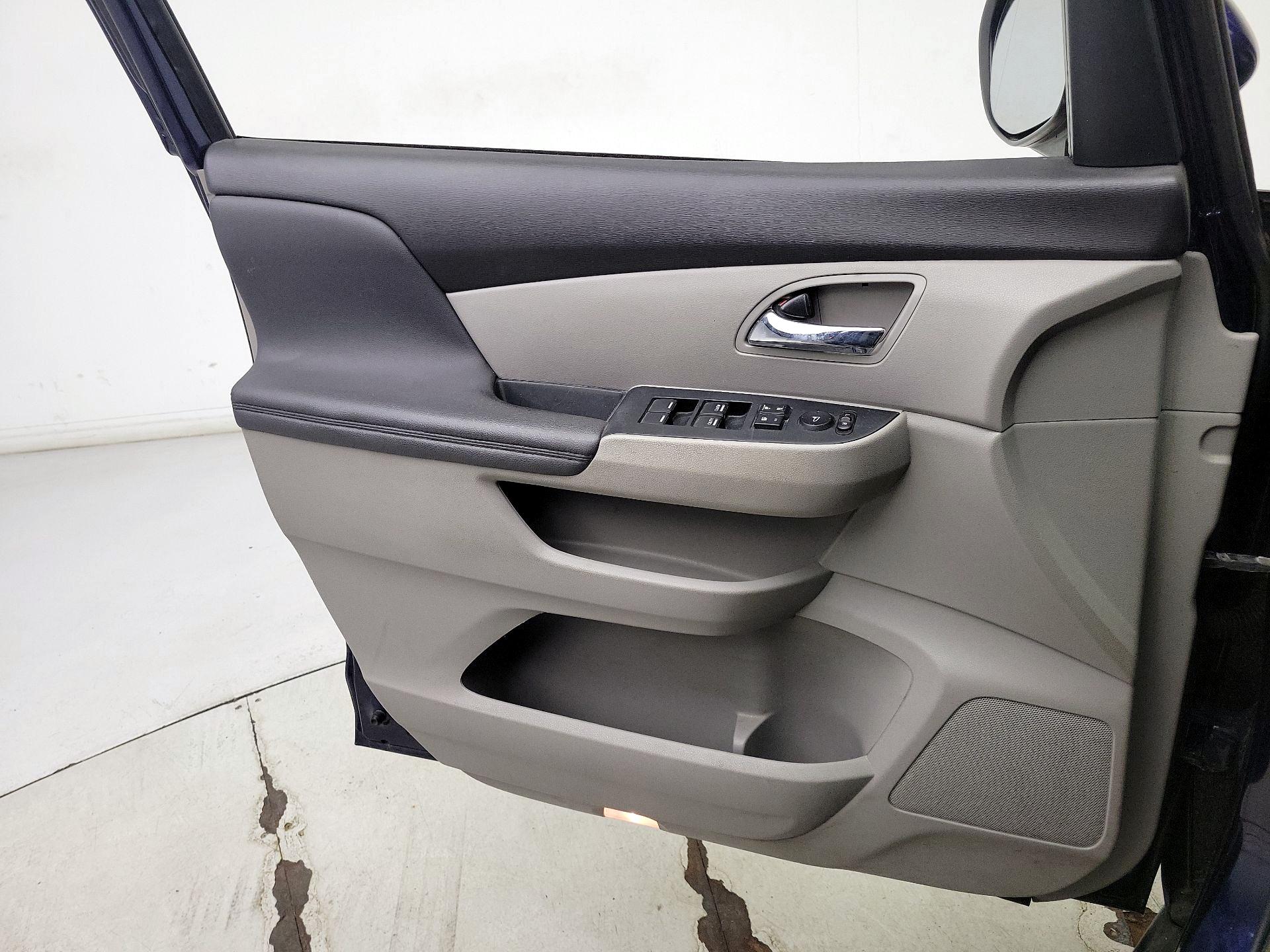 Thumbnail: 2016 Honda Odyssey - 12