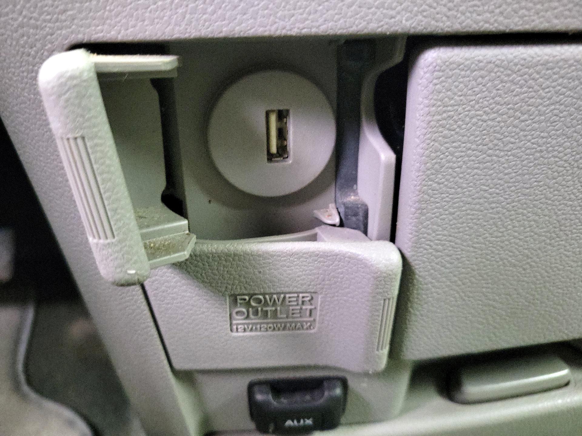 Thumbnail: 2016 Honda Odyssey - 18