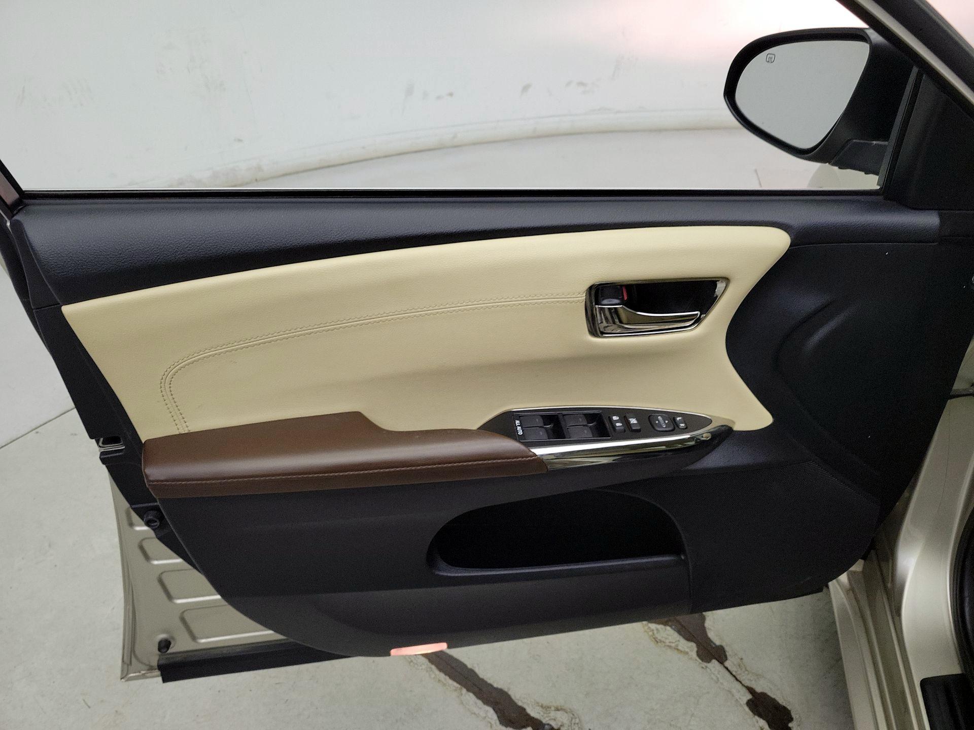 Thumbnail: 2014 Toyota Avalon - 12