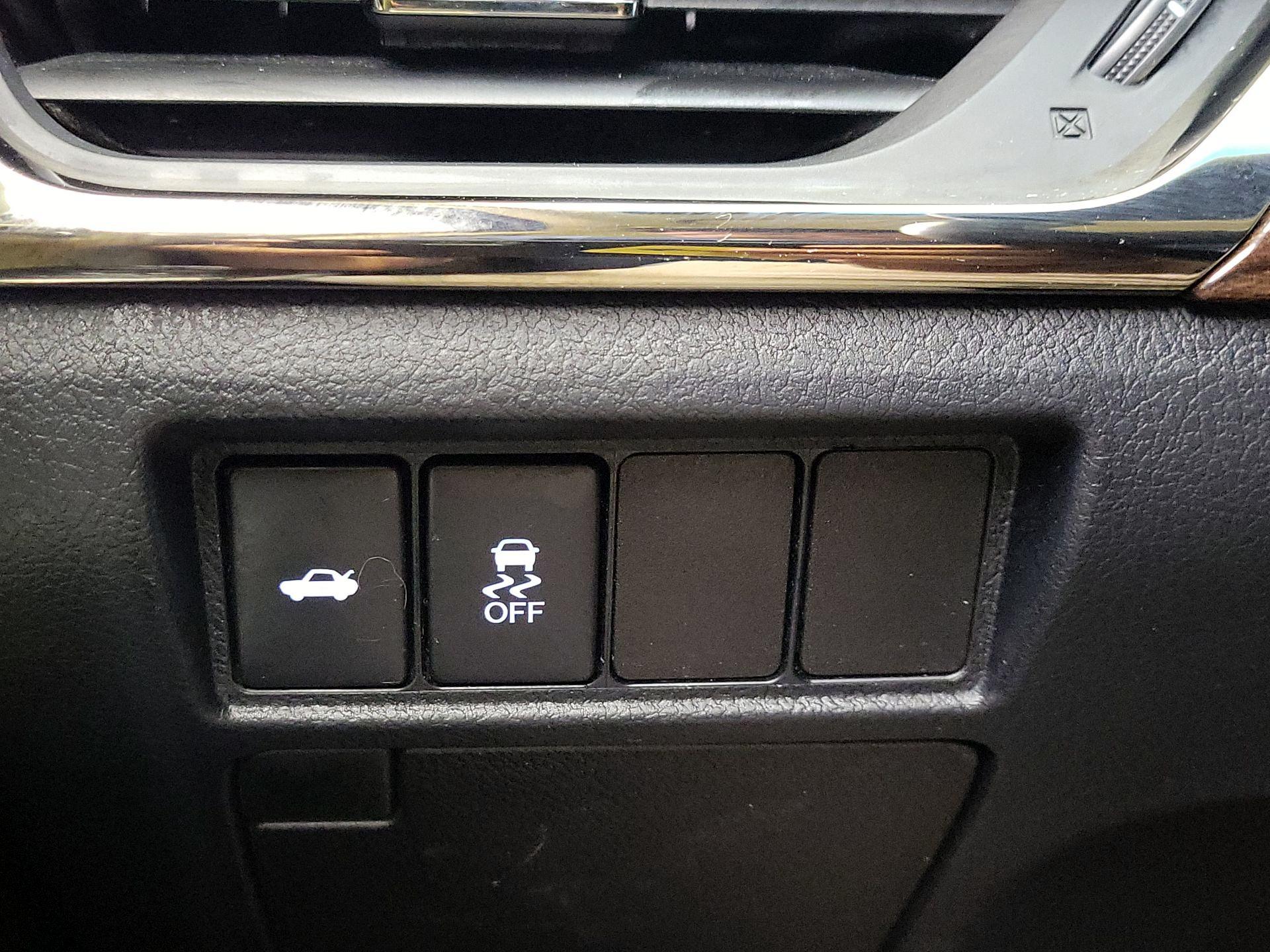 Thumbnail: 2014 Toyota Avalon - 13