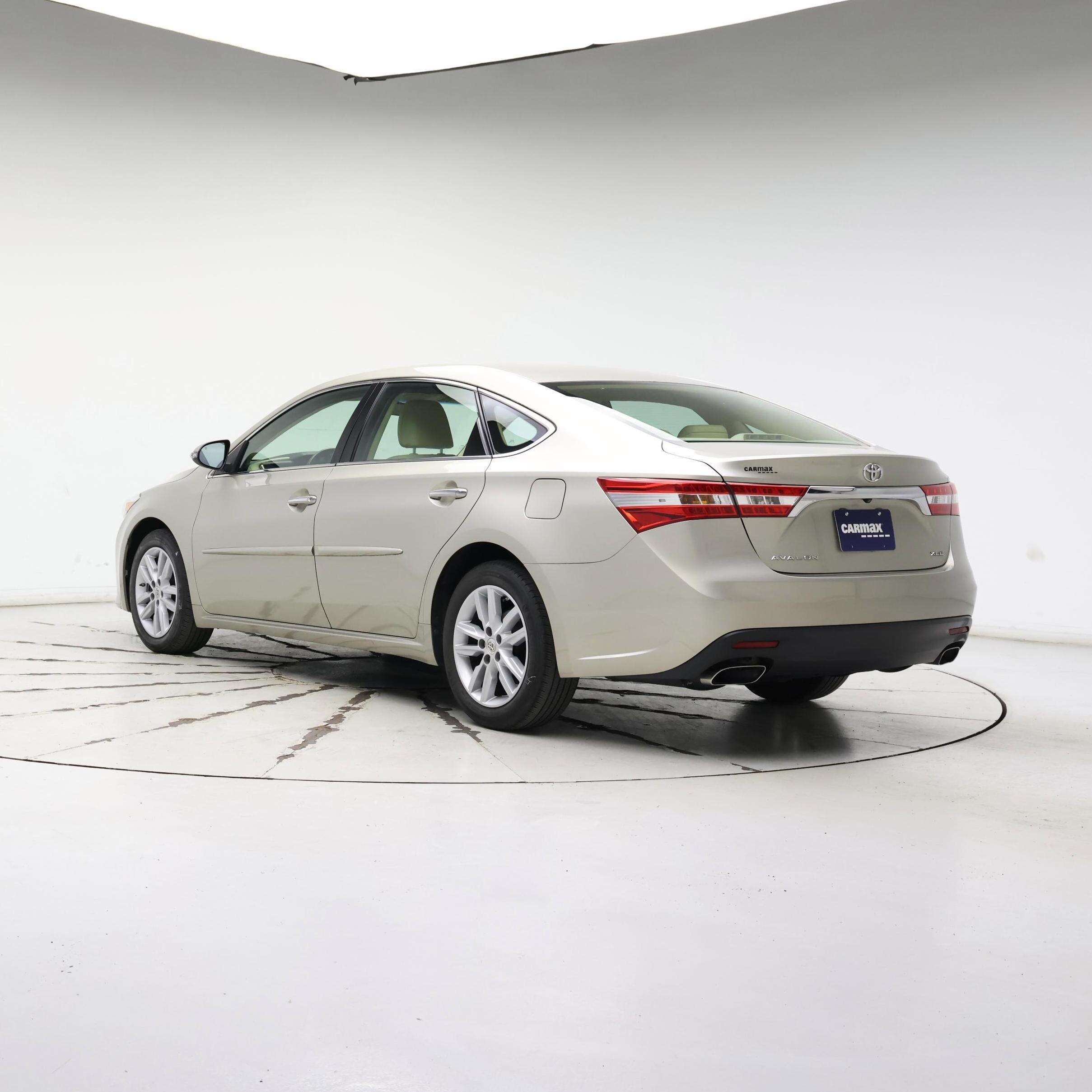 Thumbnail: 2014 Toyota Avalon - 2