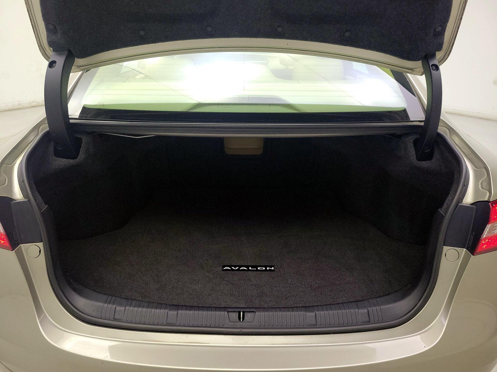 Thumbnail: 2014 Toyota Avalon - 20