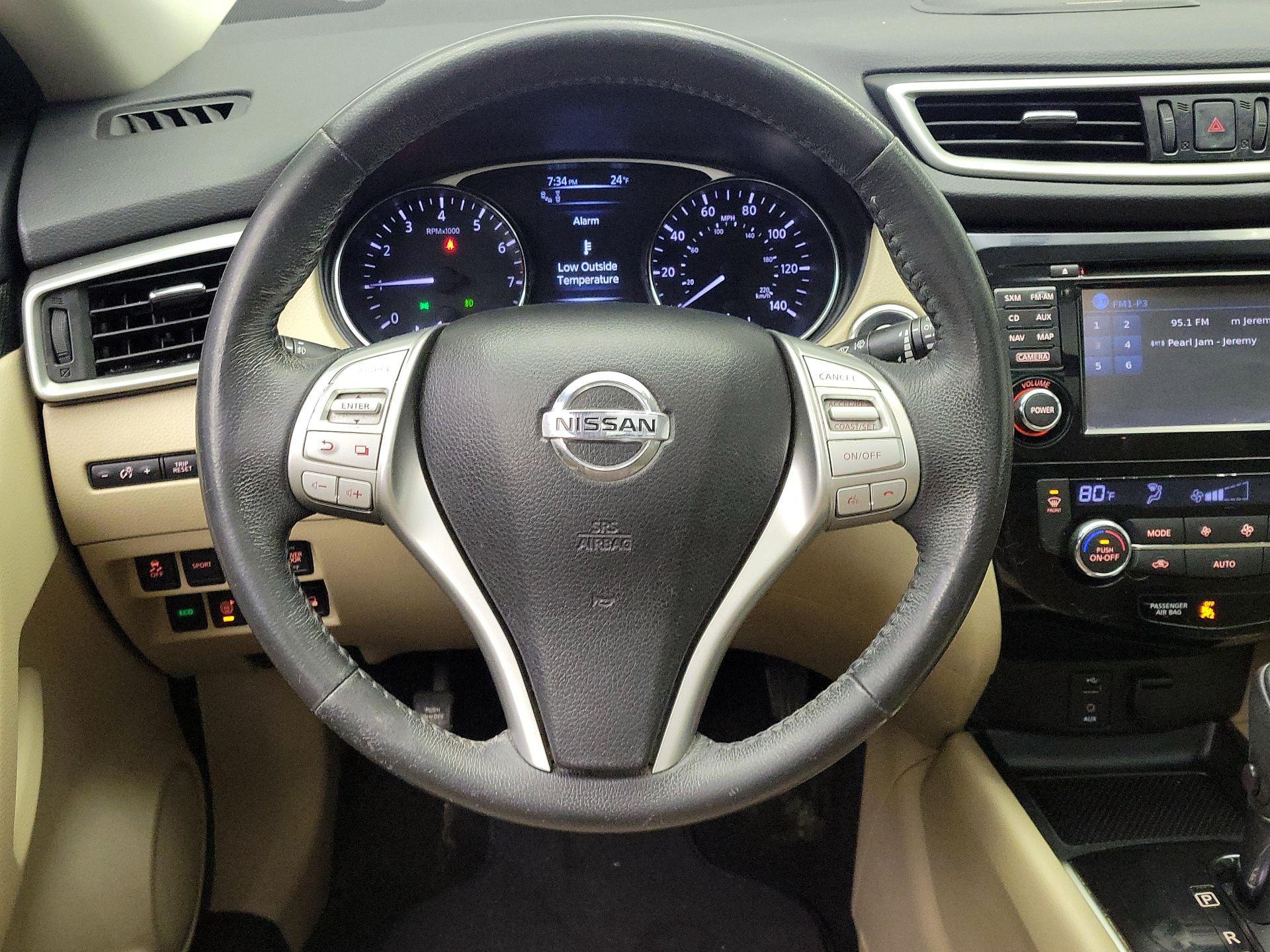 Thumbnail: 2016 Nissan Rogue - 10