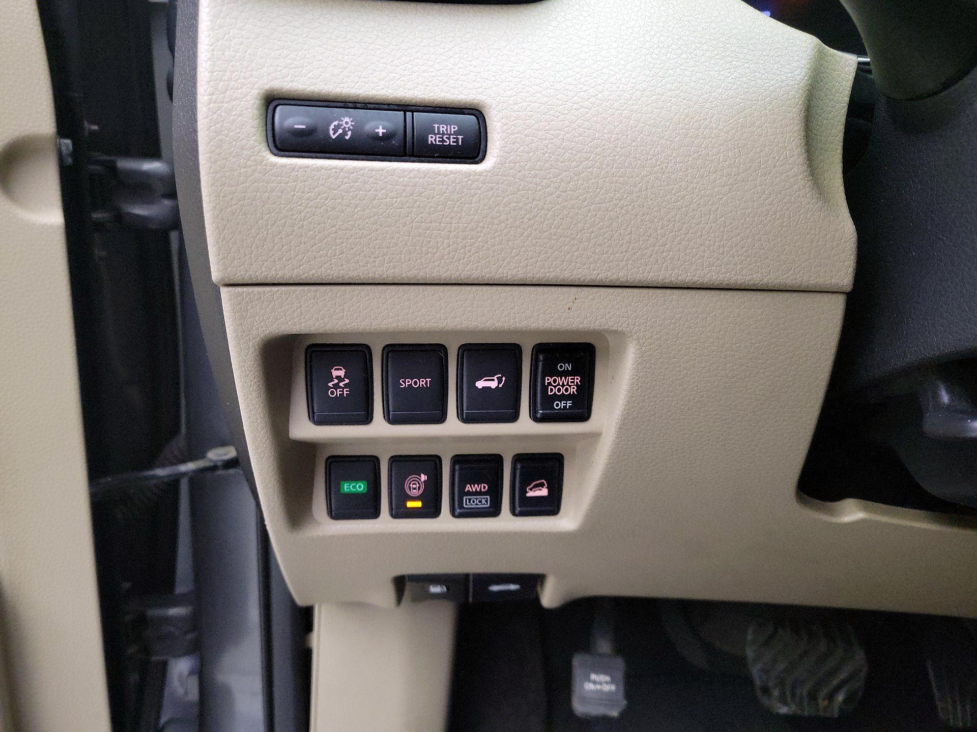 Thumbnail: 2016 Nissan Rogue - 13