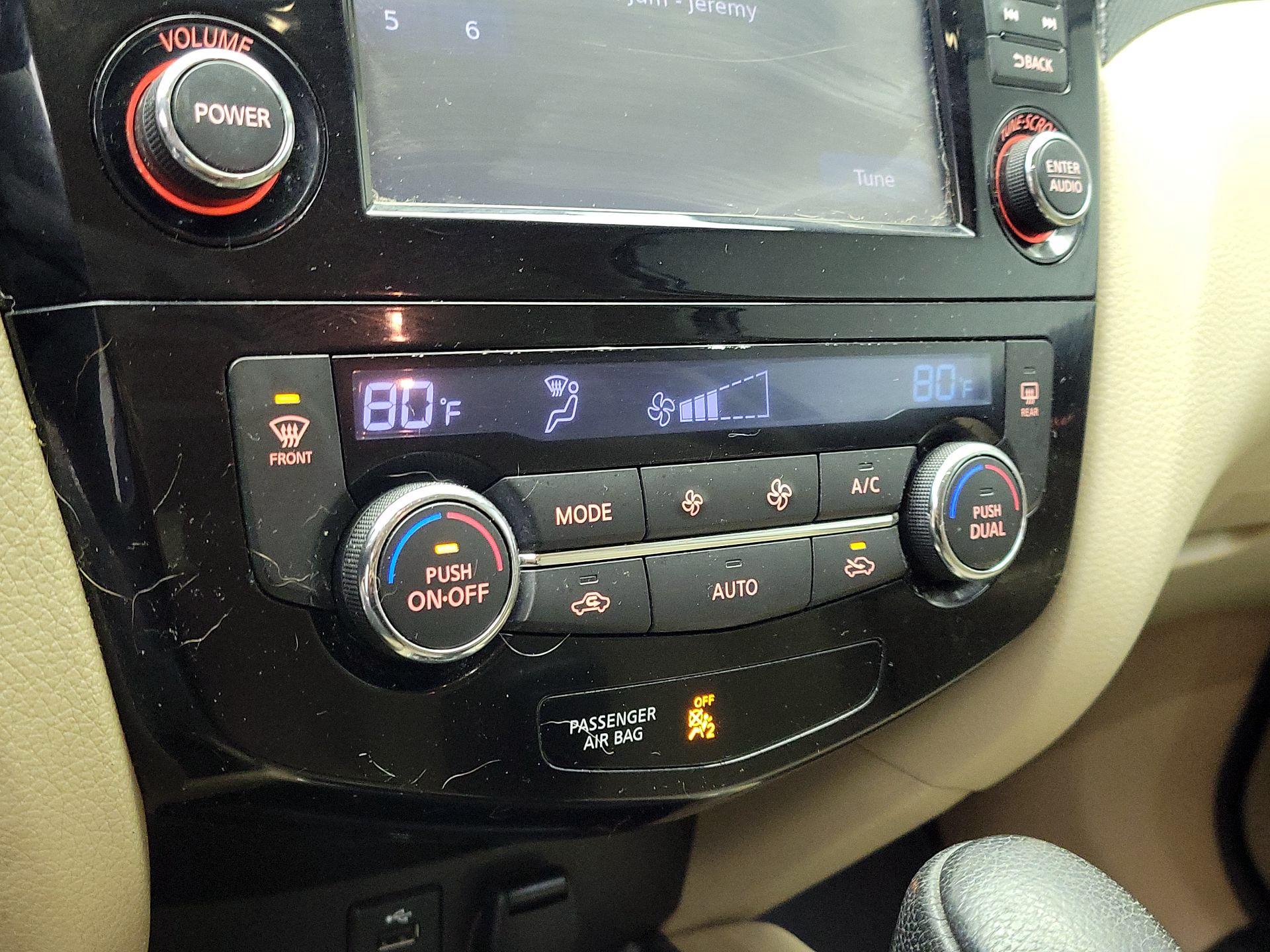 Thumbnail: 2016 Nissan Rogue - 17