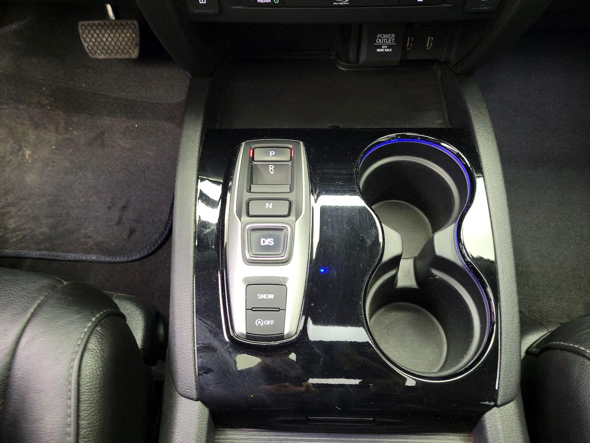 Thumbnail: 2016 Honda Pilot - 18