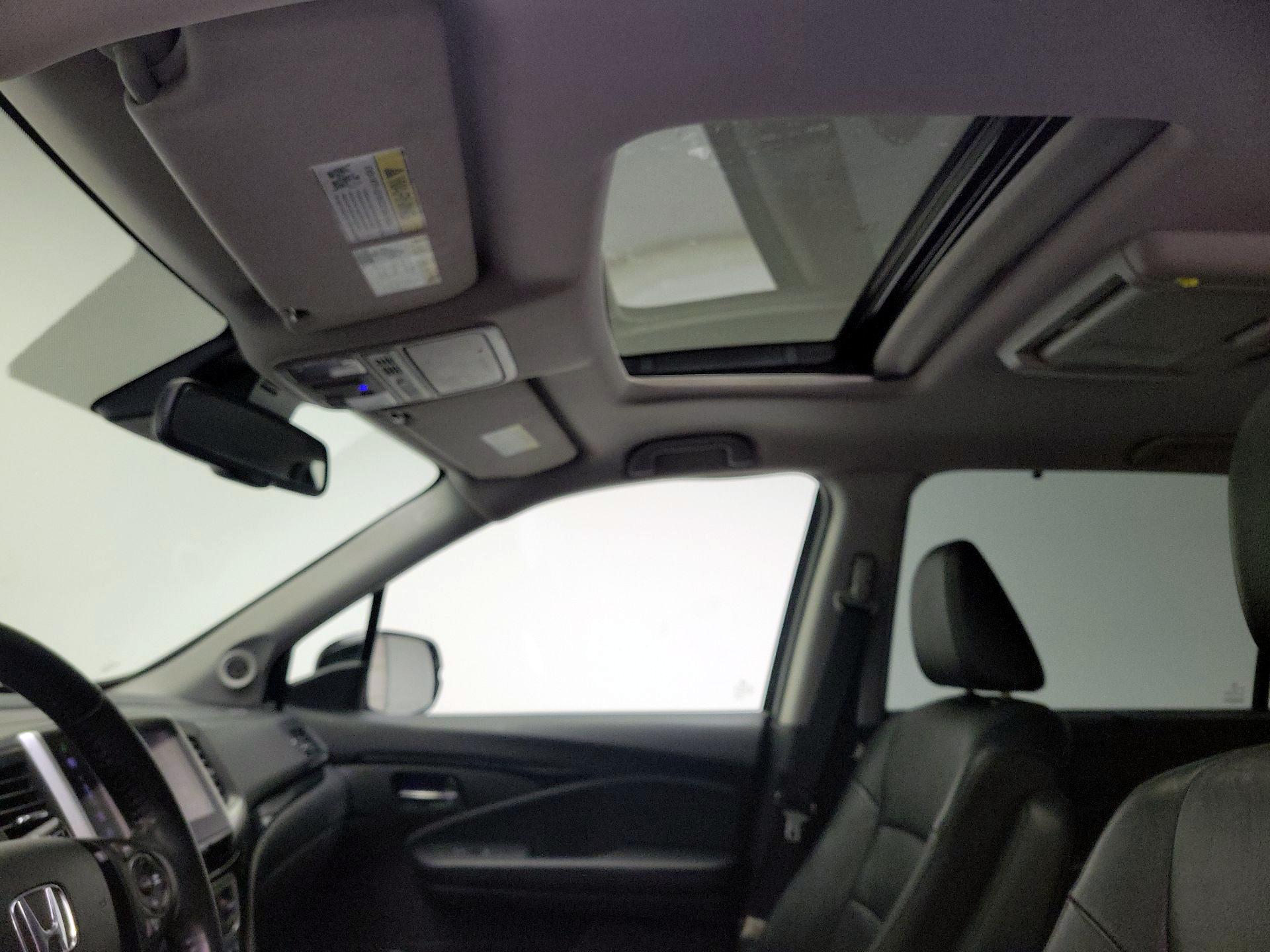 Thumbnail: 2016 Honda Pilot - 20